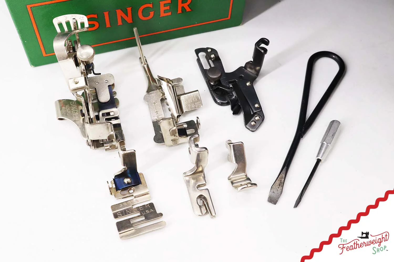 Singer Featherweight 221 Sewing Machine, AL937*** - 1955 - Image 16