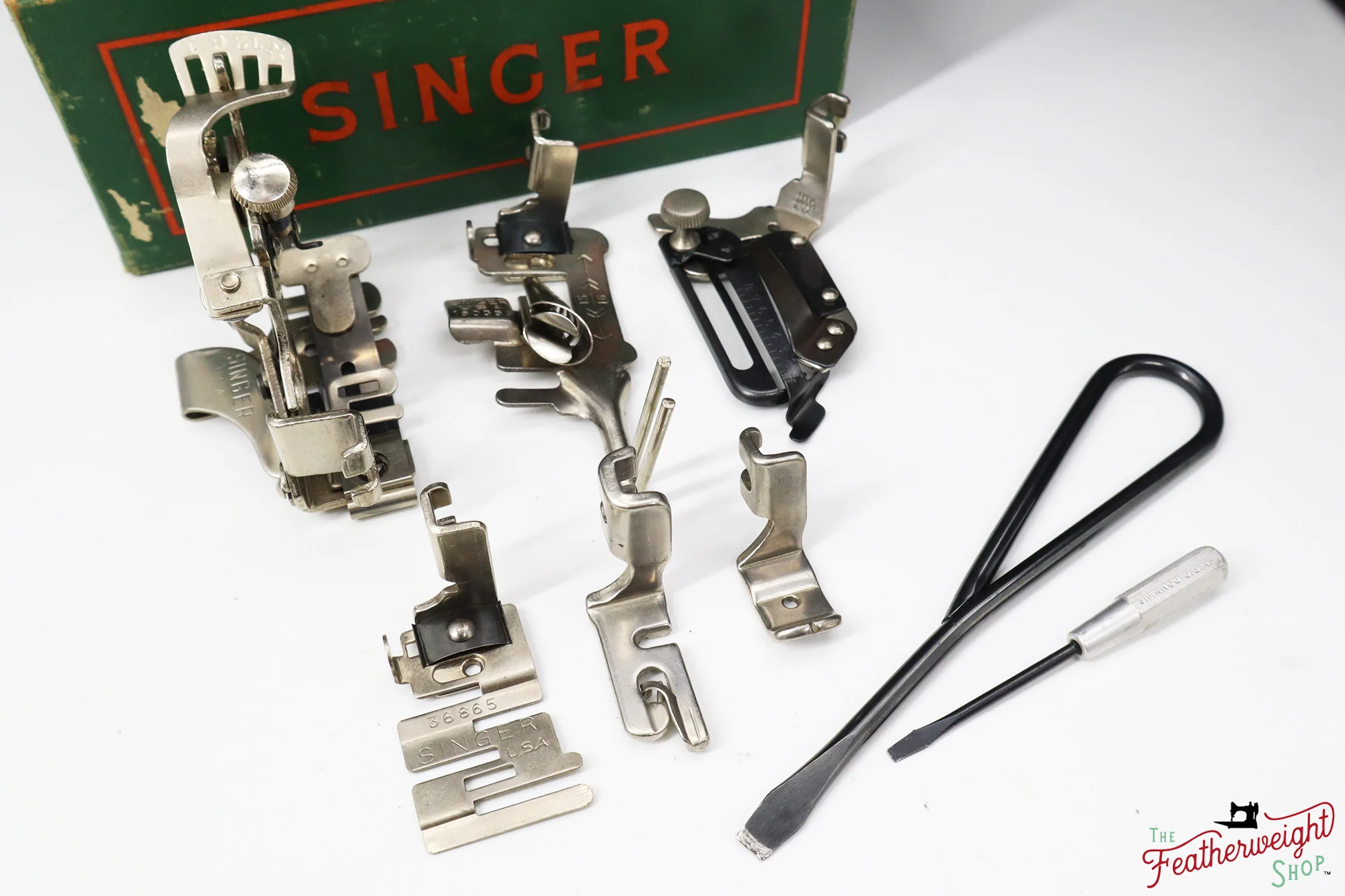 Singer Featherweight 221 Sewing Machine, AL9488** - 1955 - Image 18