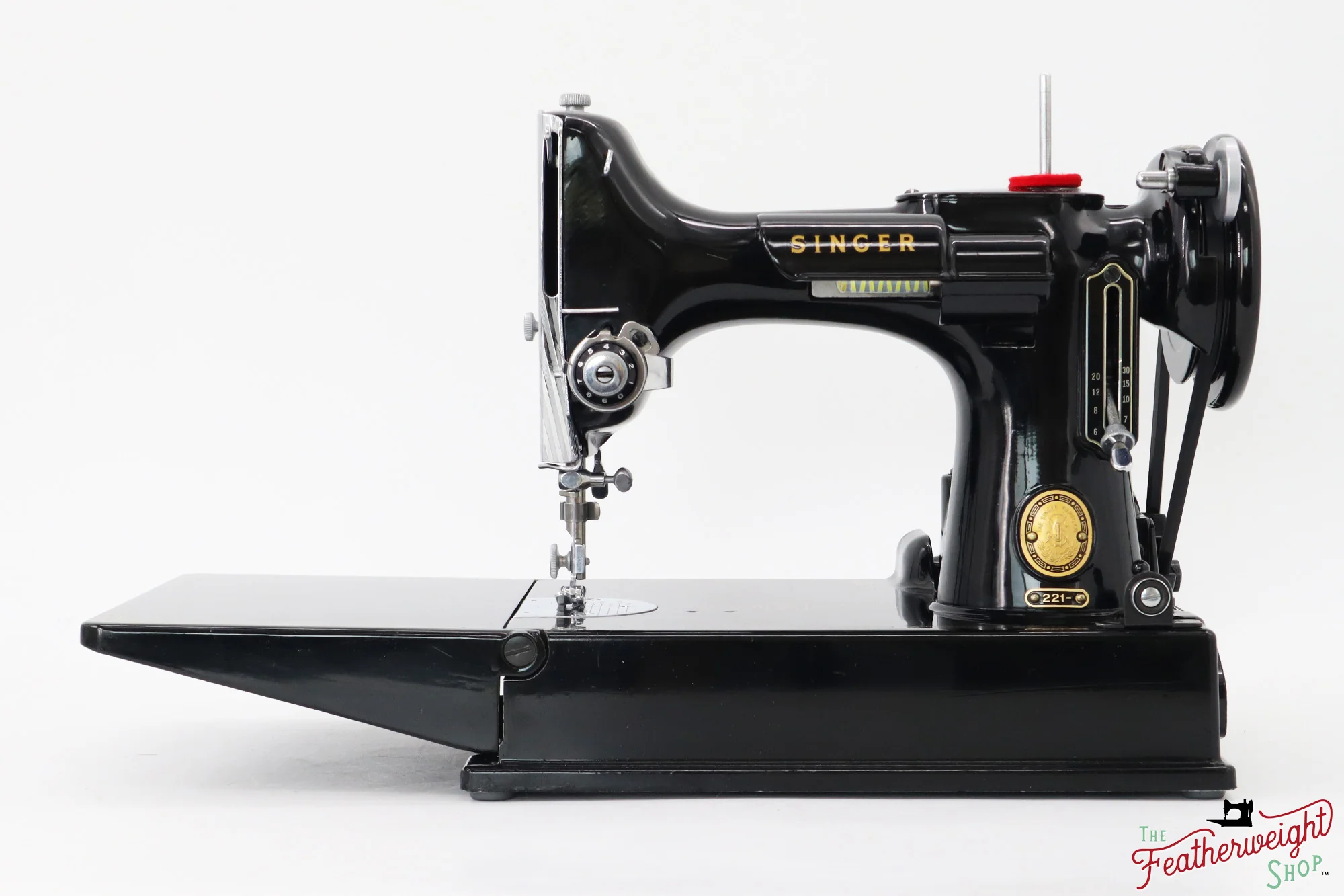 Singer Featherweight 221 Sewing Machine, AM151*** - 1955 - Image 2