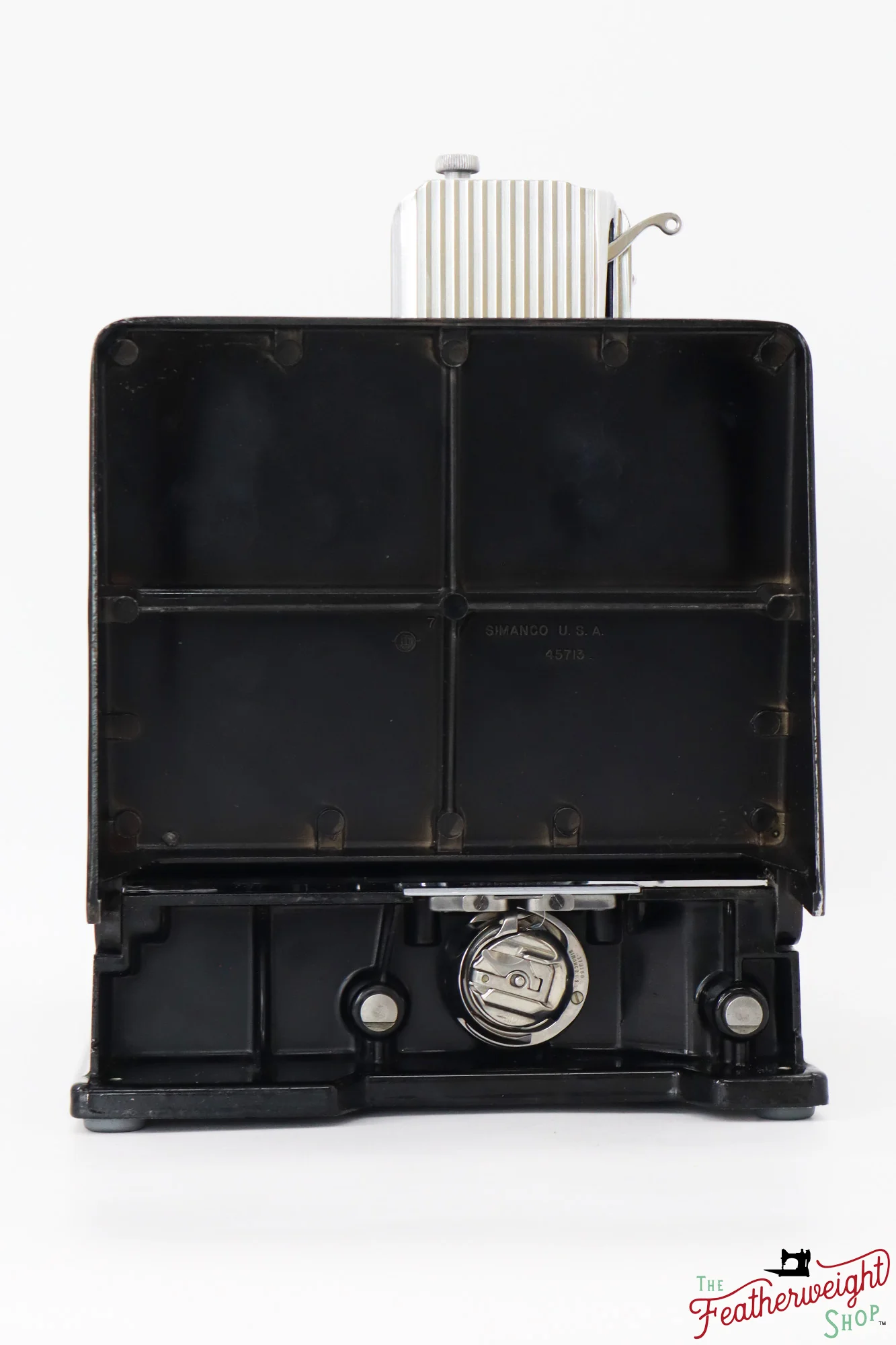 Singer Featherweight 221 Sewing Machine, AM151*** - 1955 - Image 4