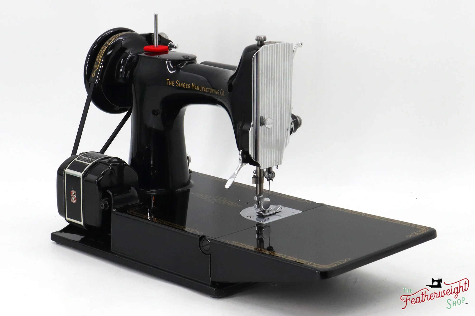 Singer Featherweight 221 Sewing Machine, AM154** - 1955 - Image 6