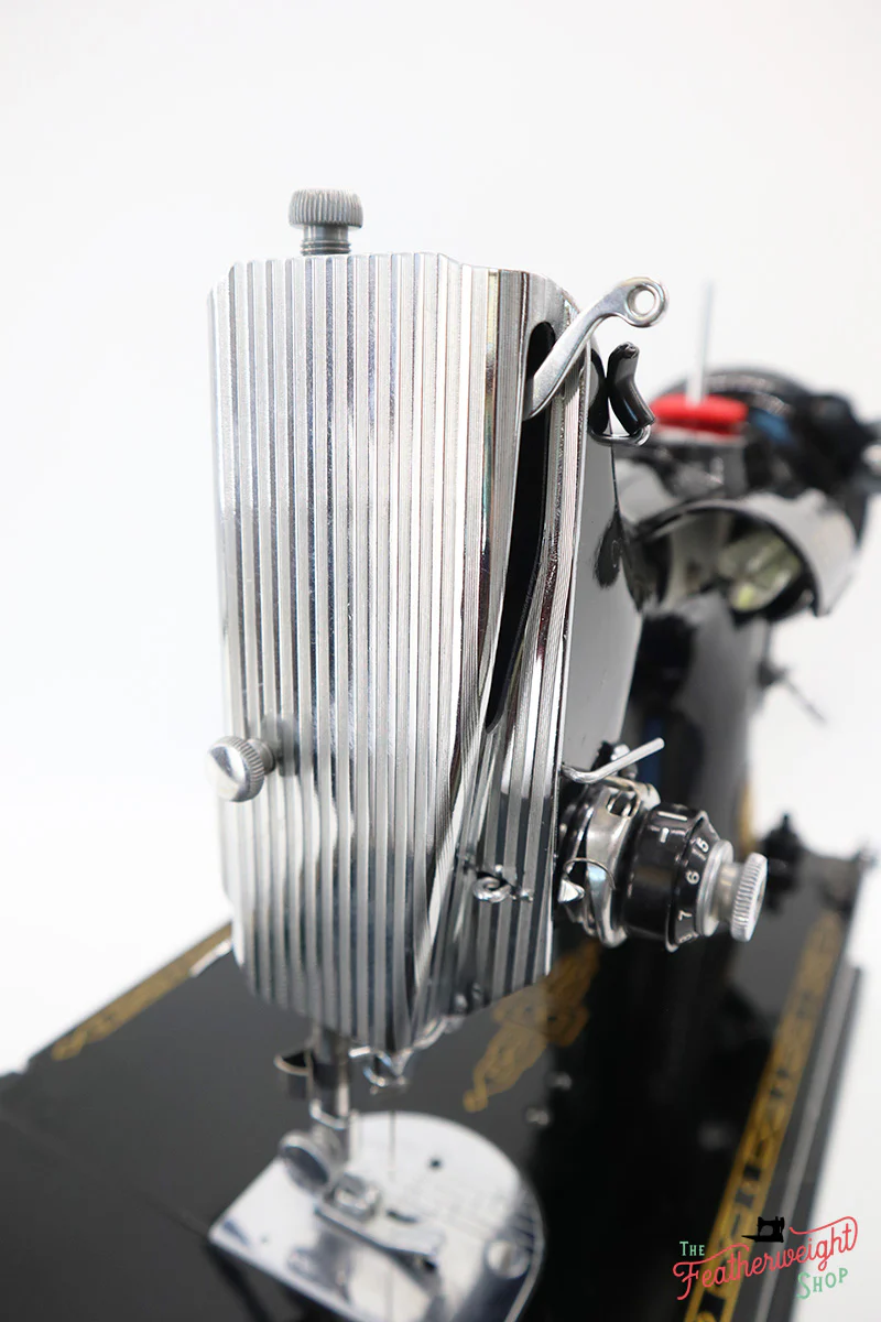 Singer Featherweight 221 Sewing Machine, AM155*** - Image 15