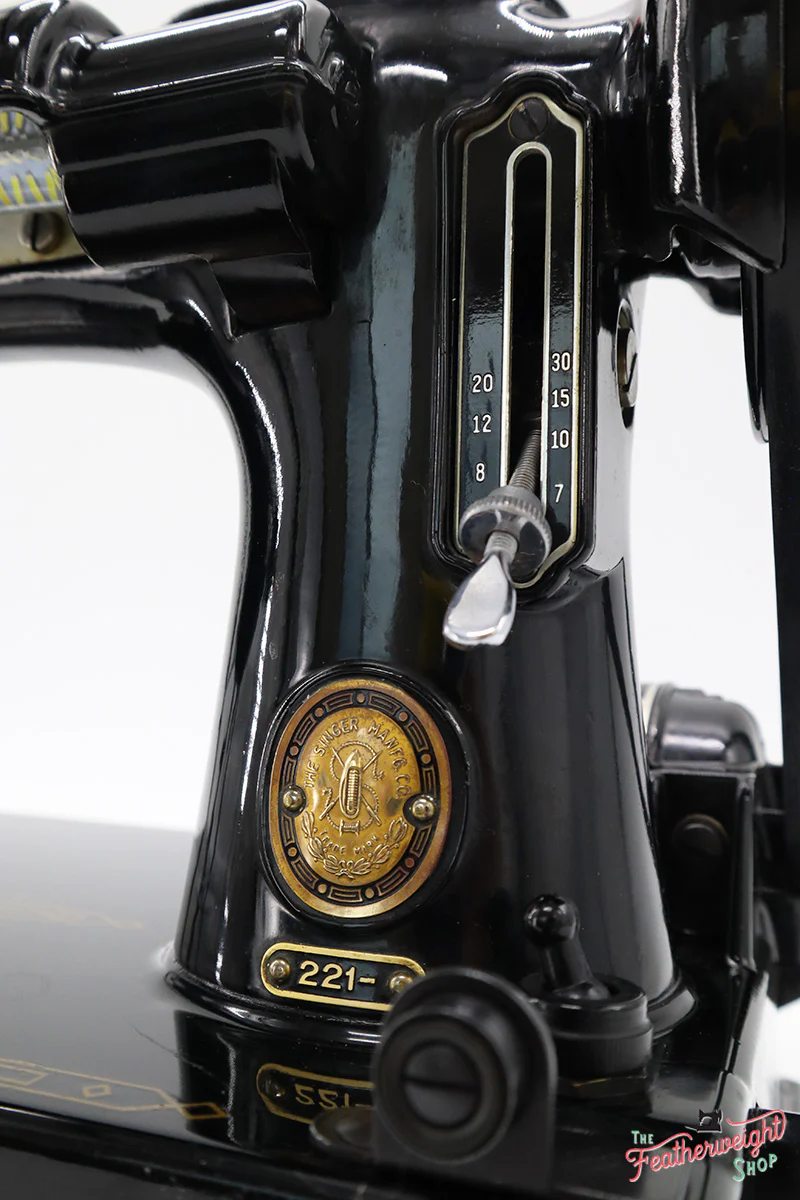 Singer Featherweight 221 Sewing Machine, AM156*** - Image 17