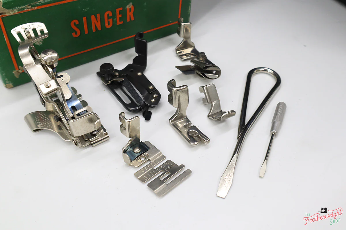 Singer Featherweight 221 Sewing Machine, AM156*** - Image 20