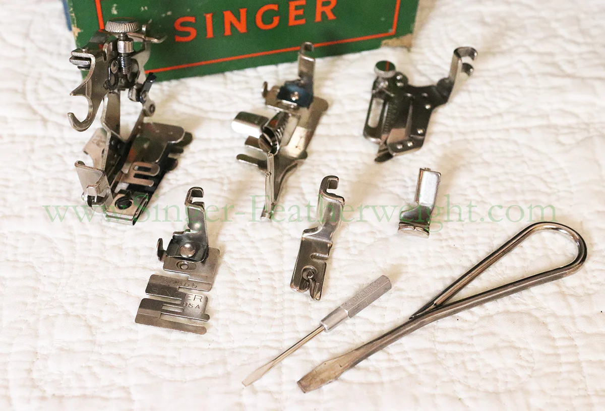 Singer Featherweight 221 Sewing Machine, AM161*** - Image 18