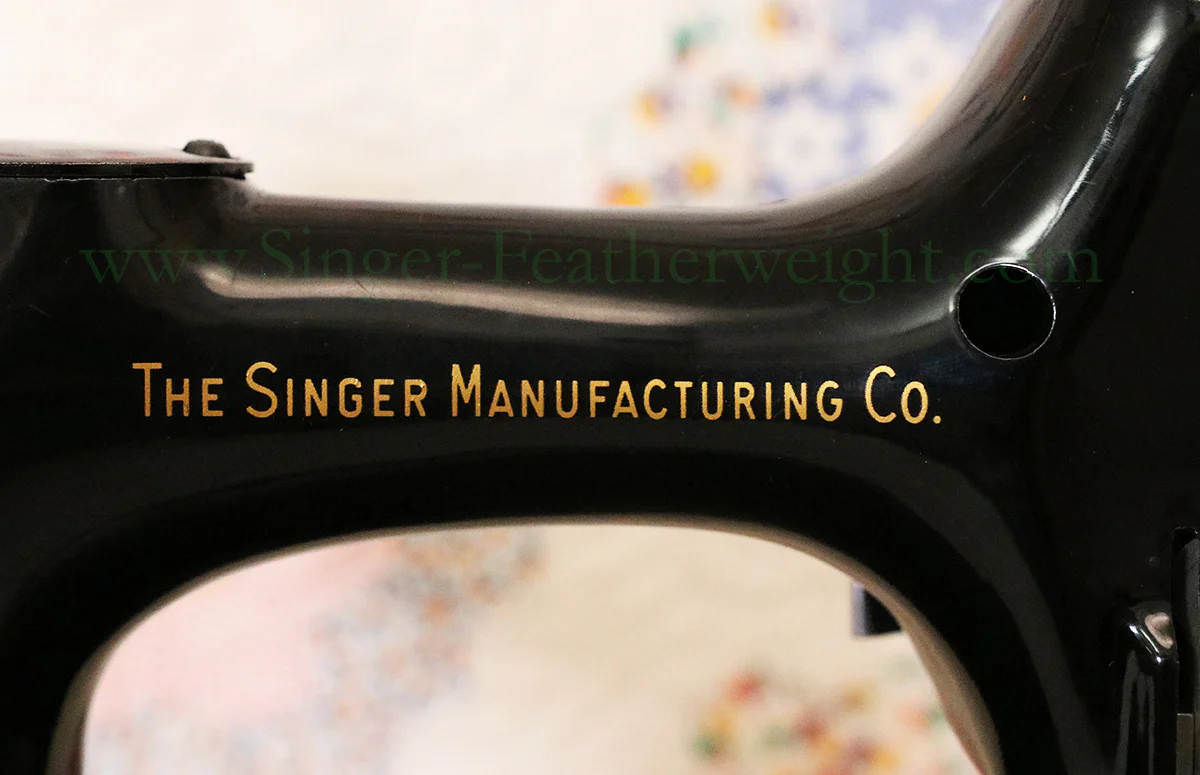 Singer Featherweight 221 Sewing Machine, AM161*** - Image 7