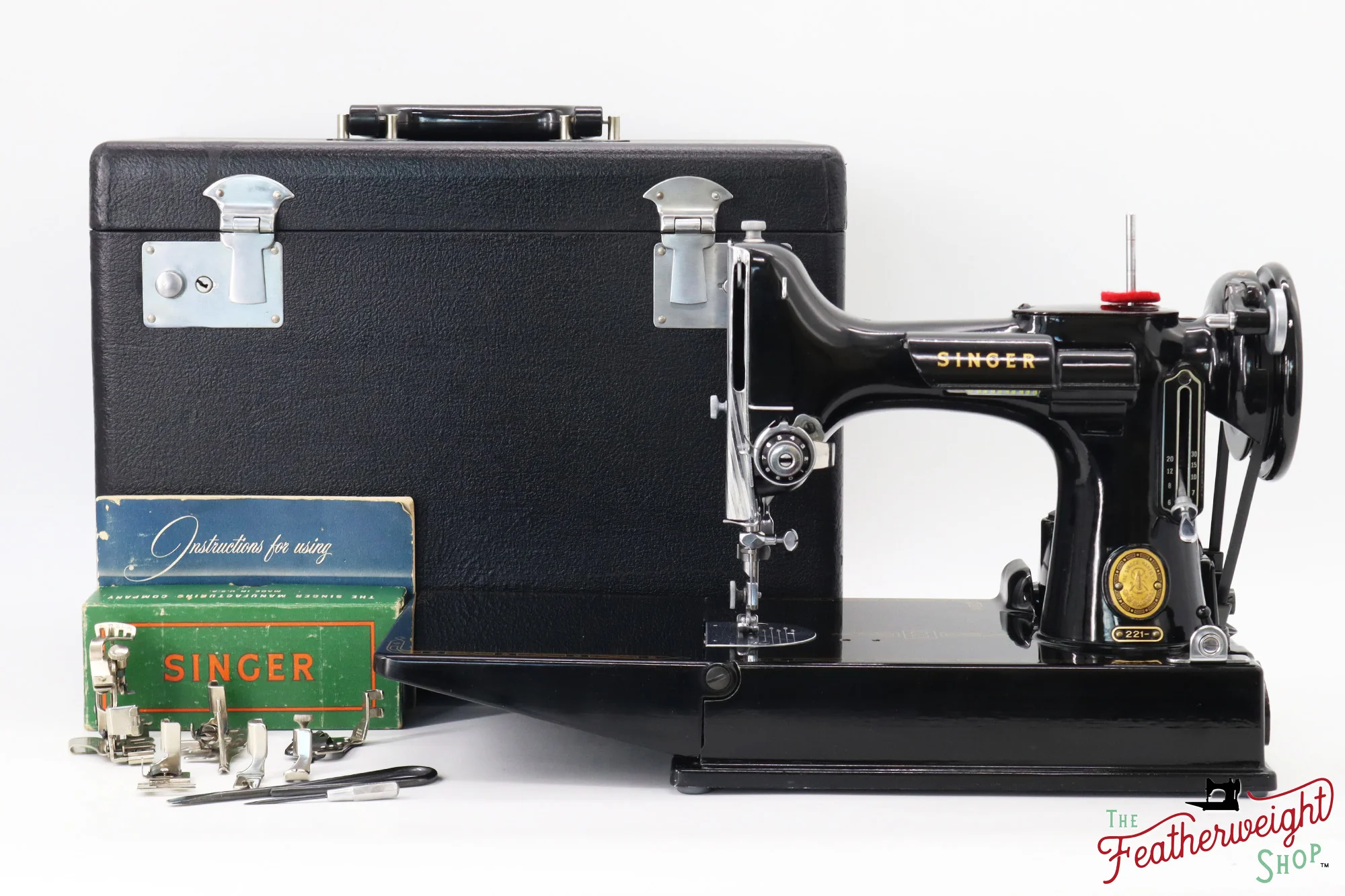 Singer Featherweight 221 Sewing Machine, AM1615** - 1955 - Image 2
