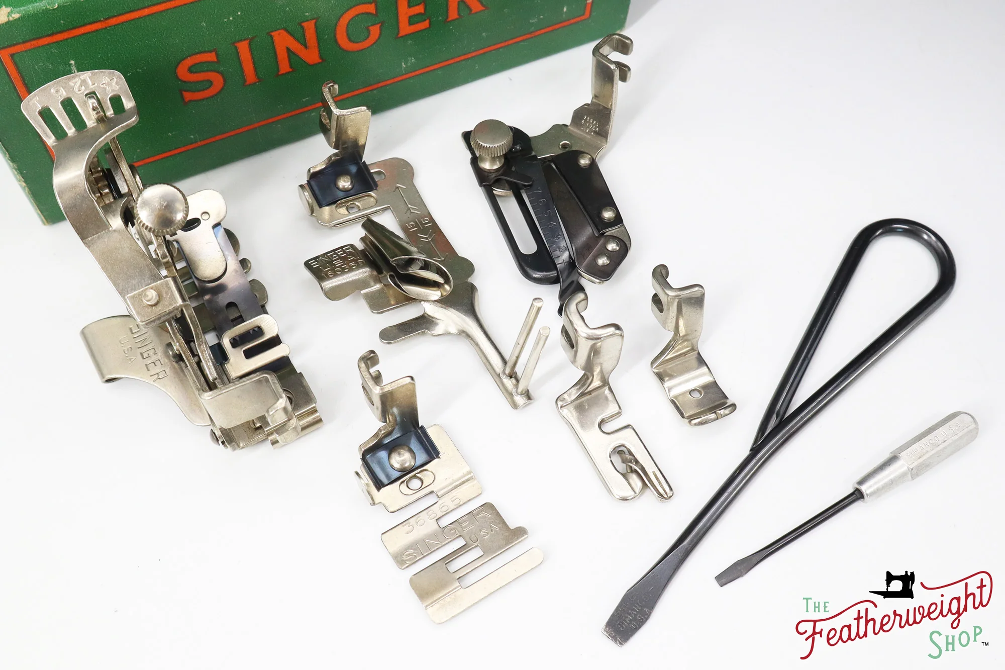 Singer Featherweight 221 Sewing Machine, AM162*** - 1955 - Image 19