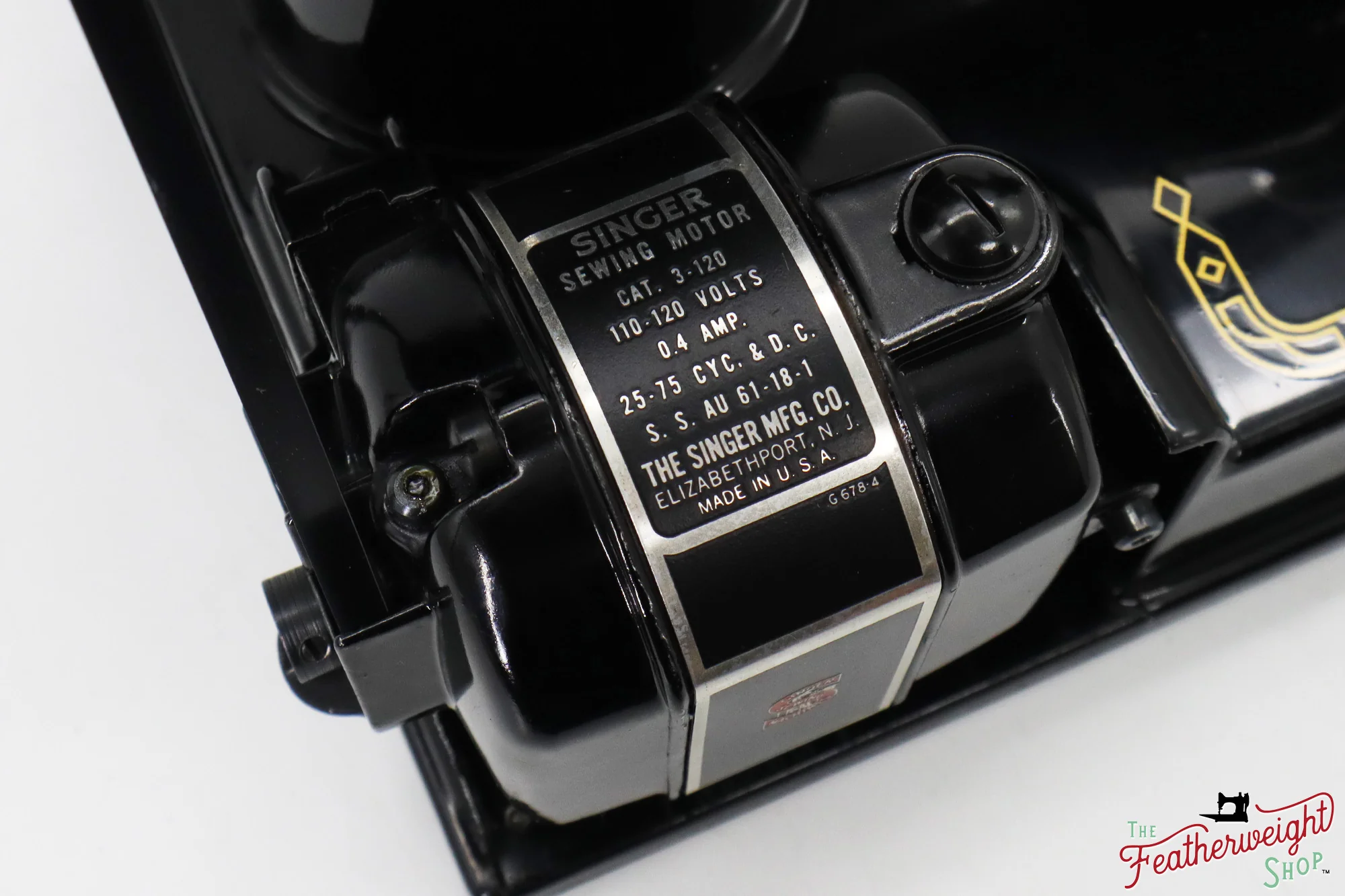 Singer Featherweight 221 Sewing Machine, AM1620** - 1955 - Image 15