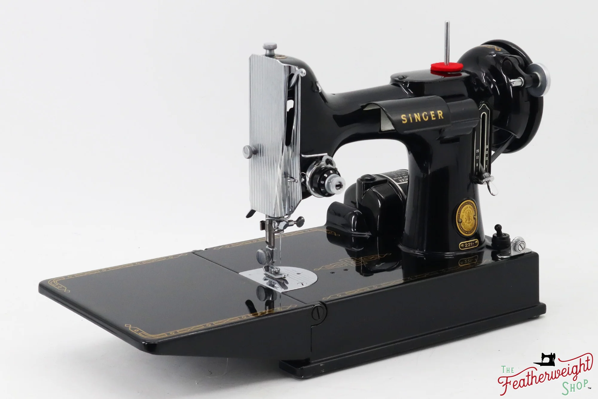 Singer Featherweight 221 Sewing Machine, AM1620** - 1955 - Image 3