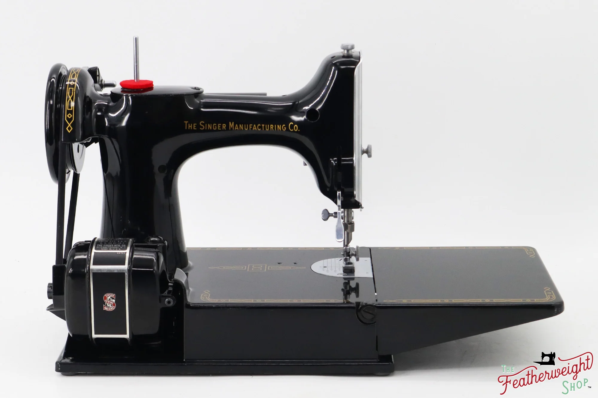Singer Featherweight 221 Sewing Machine, AM1620** - 1955 - Image 5