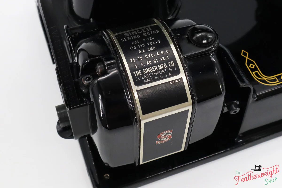 Singer Featherweight 221 Sewing Machine, AM172*** - Image 18