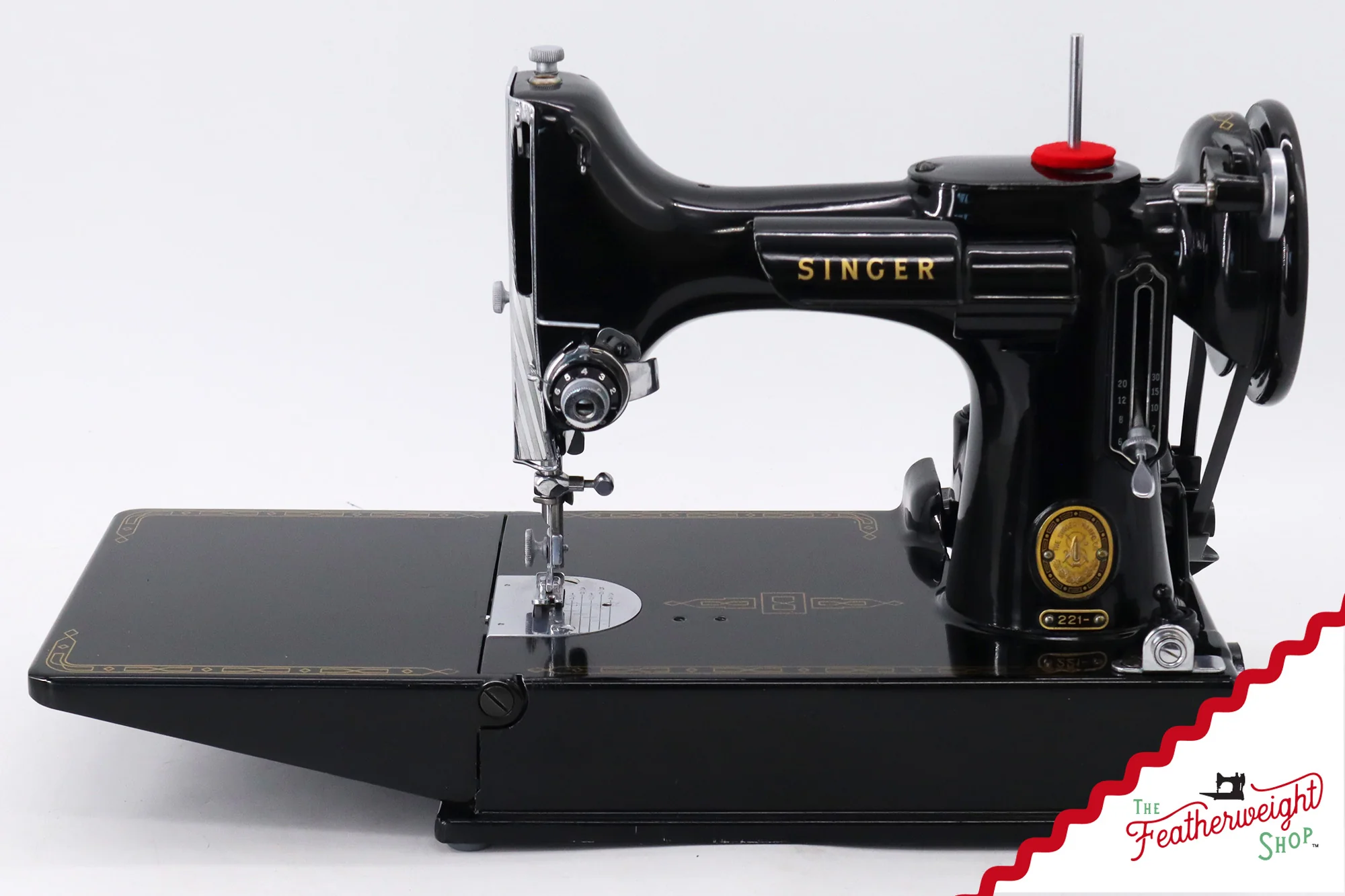 Singer Featherweight 221 Sewing Machine, AM182*** - 1955 - Image 2