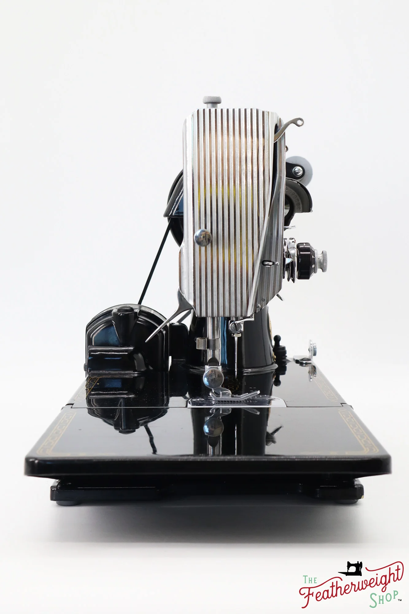 Singer Featherweight 221 Sewing Machine, AM185*** - 1955 - Image 5