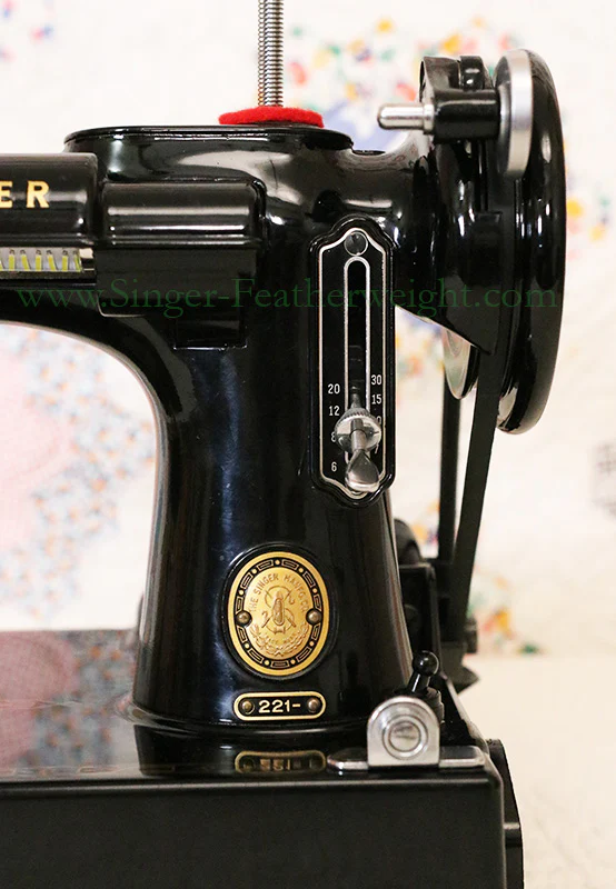 Singer Featherweight 221 Sewing Machine, AM186*** - Image 17