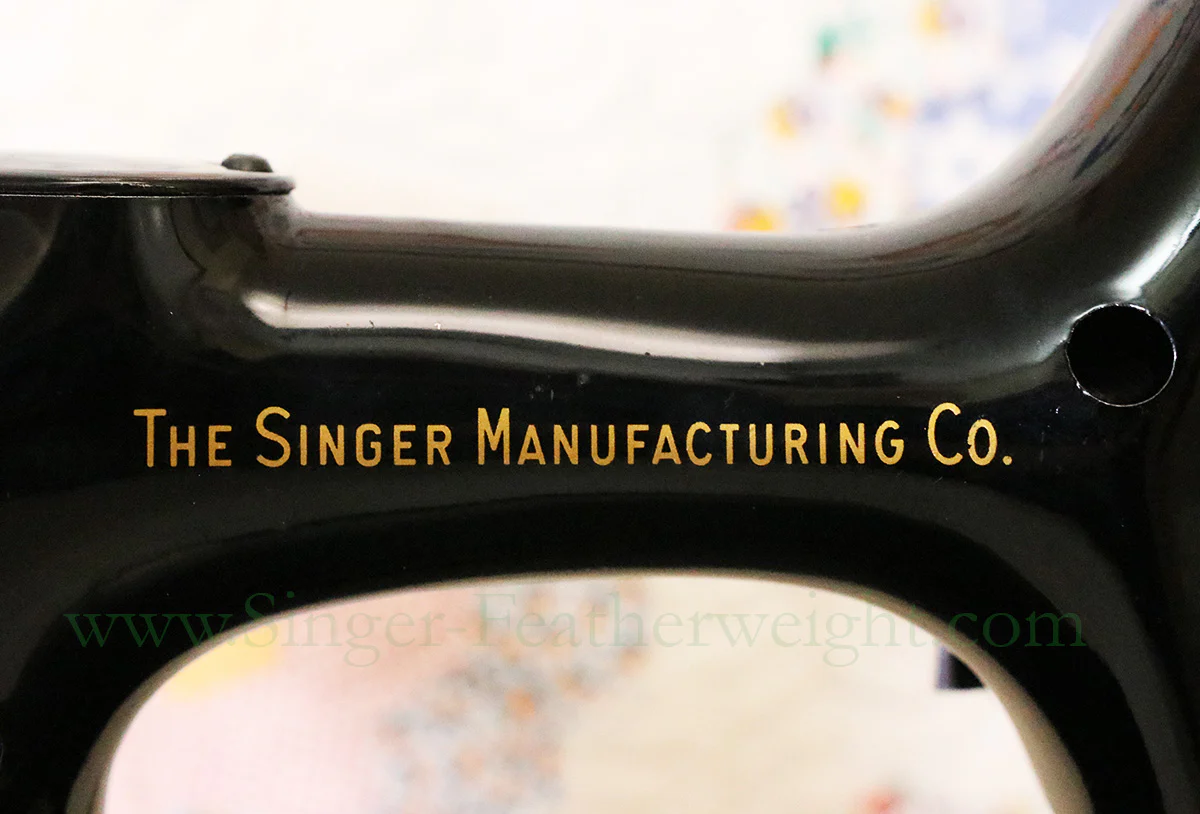 Singer Featherweight 221 Sewing Machine, AM186*** - Image 8