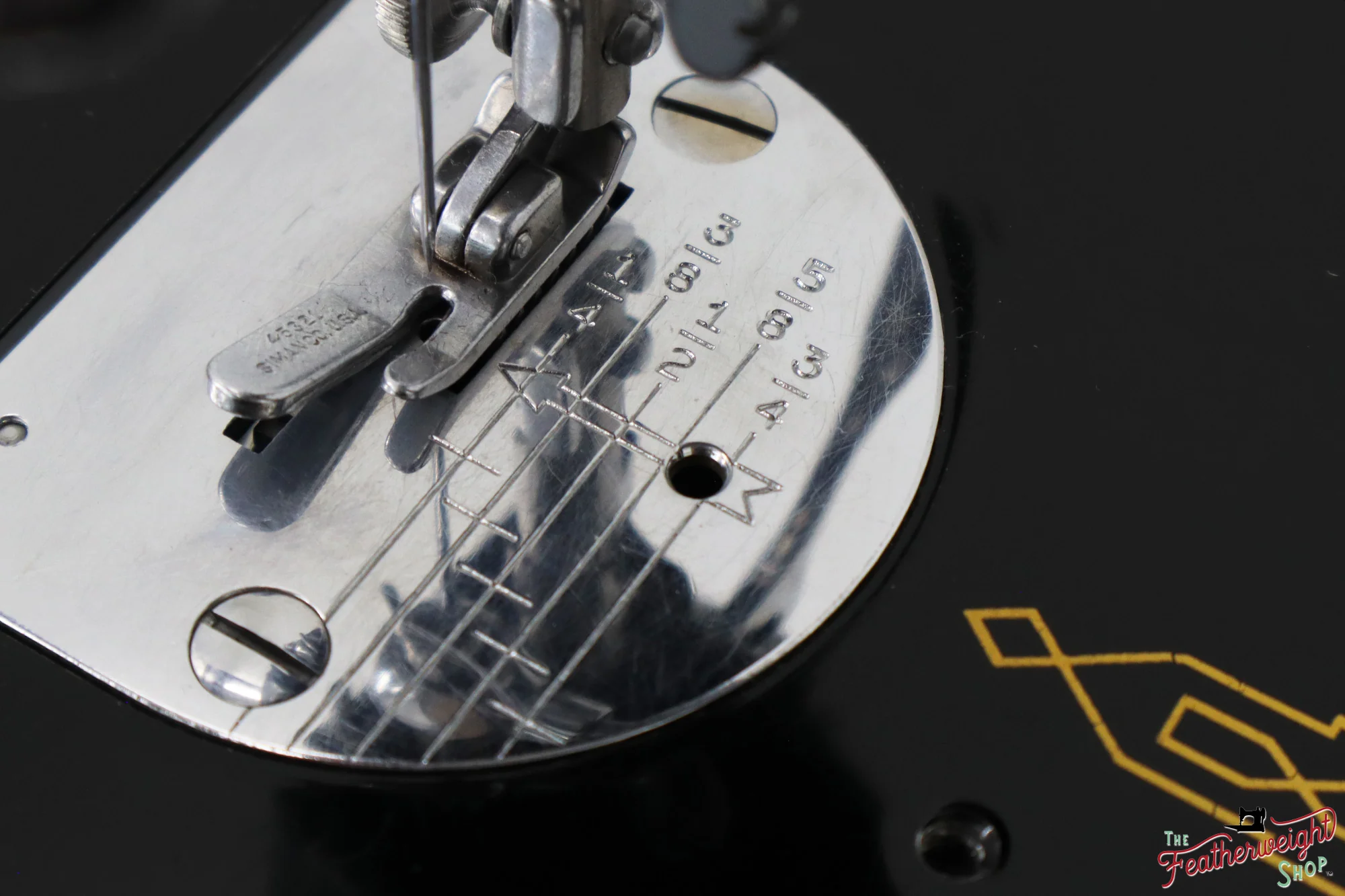 Singer Featherweight 221 Sewing Machine, AM364*** - 1956 - Image 14