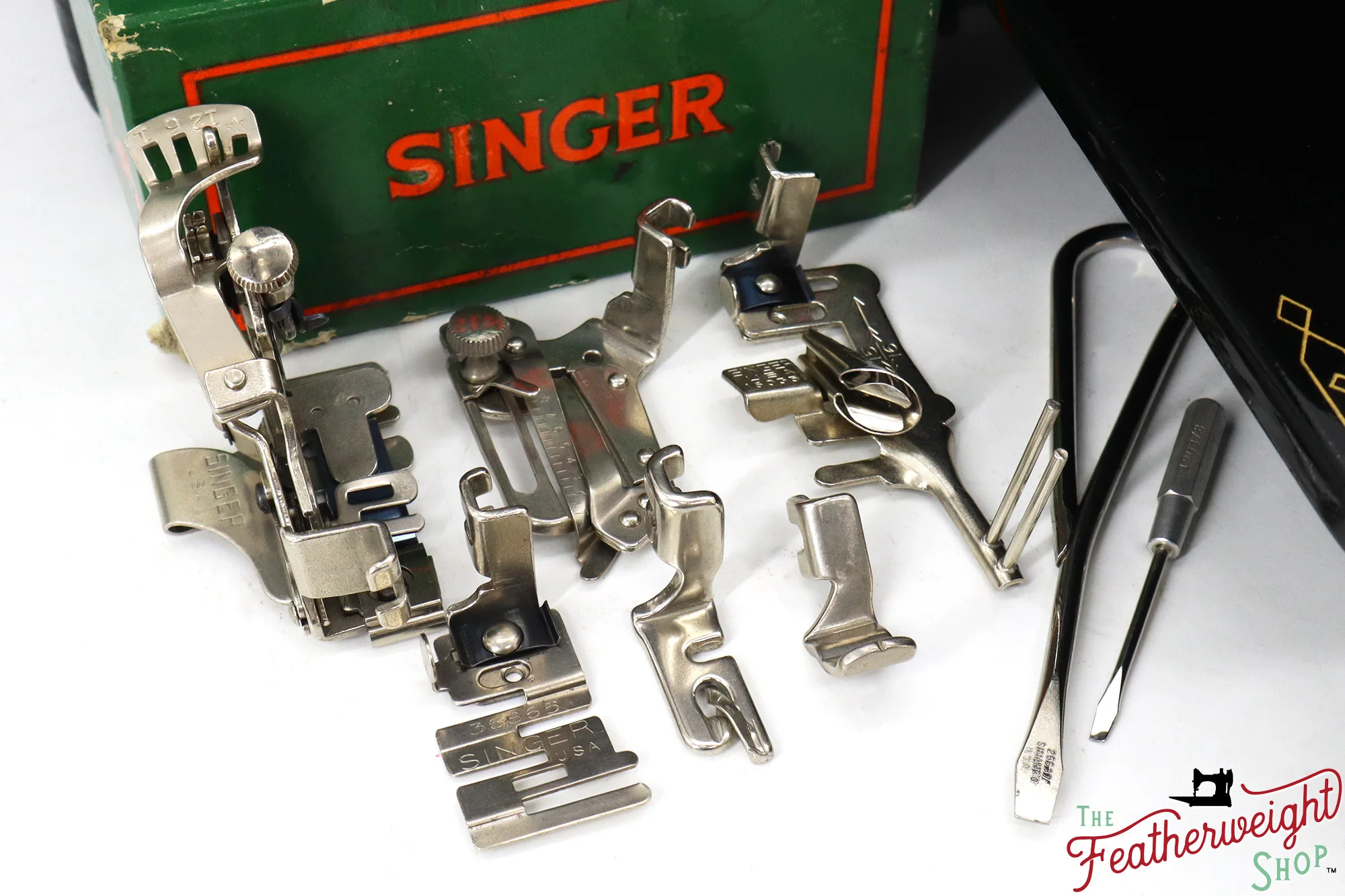 Singer Featherweight 221 Sewing Machine, AM3645** - 1956 - Image 17