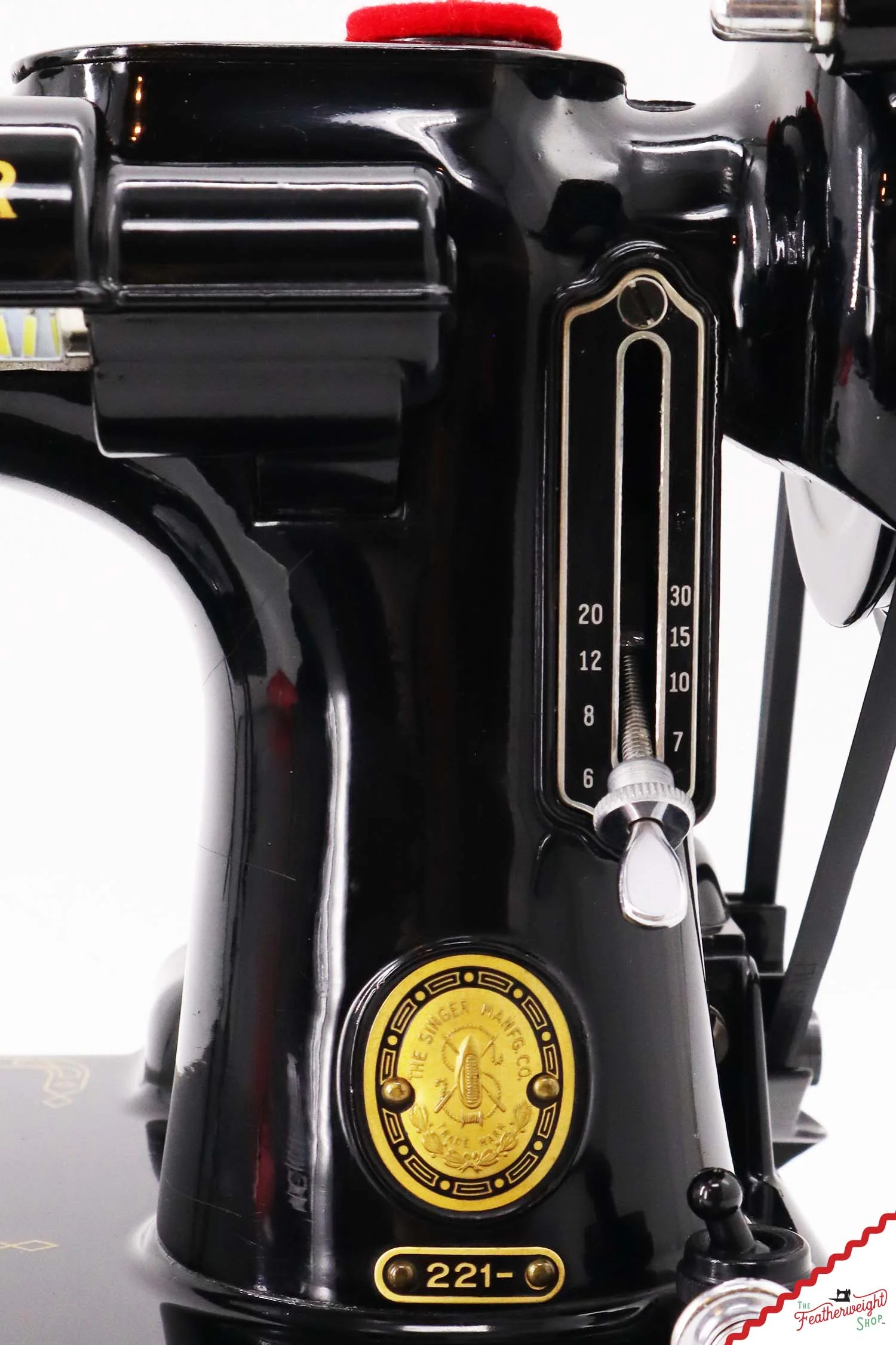 Singer Featherweight 221 Sewing Machine, AM369*** - 1956 - Image 15