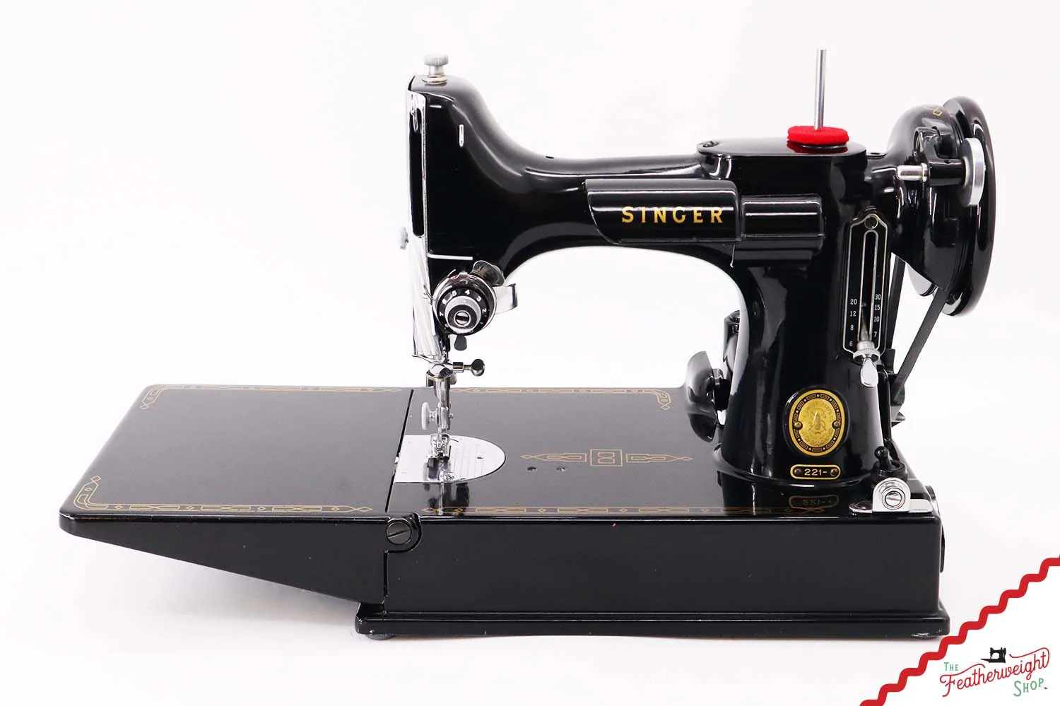 Singer Featherweight 221 Sewing Machine, AM369*** - 1956 - Image 3