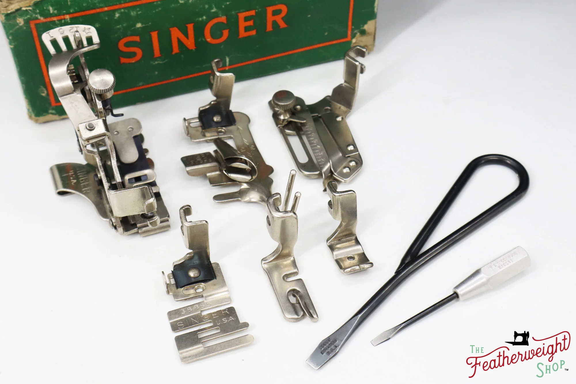 Singer Featherweight 221 Sewing Machine, AM380*** - 1956 - Image 16