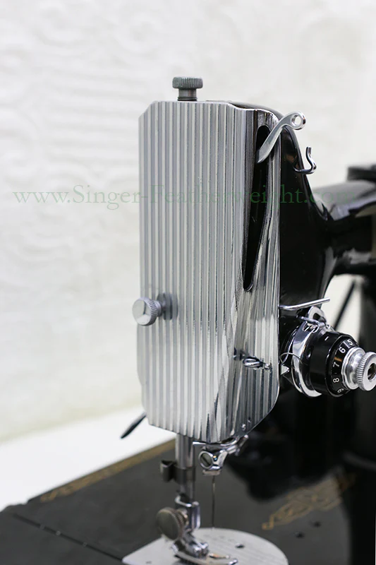 Singer Featherweight 221 Sewing Machine, AM383*** - Image 13