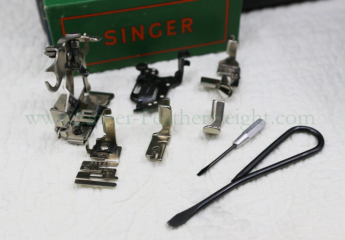 Singer Featherweight 221 Sewing Machine, AM383*** - Image 20