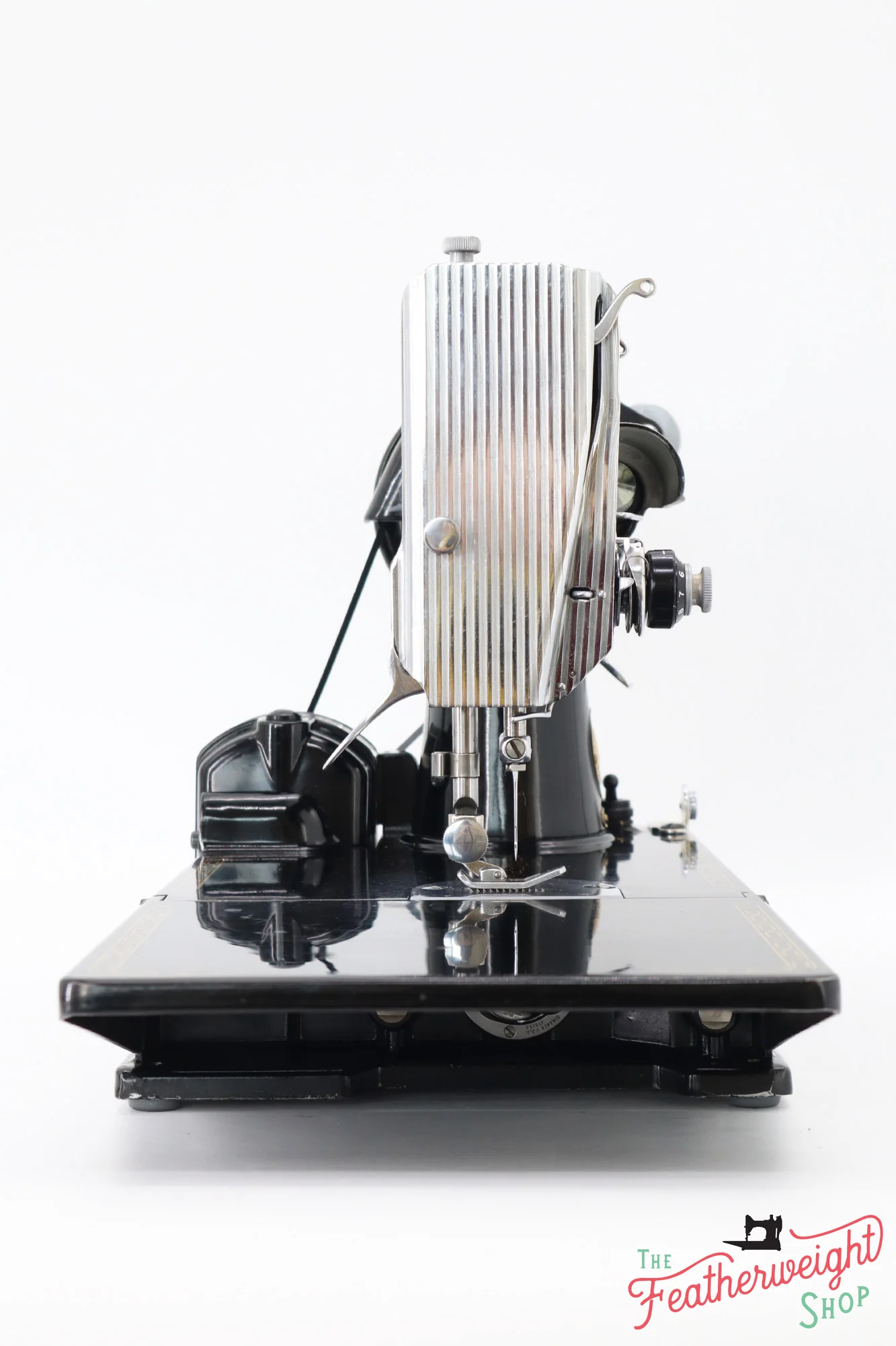 Singer Featherweight 221 Sewing Machine, AM386*** - Image 4