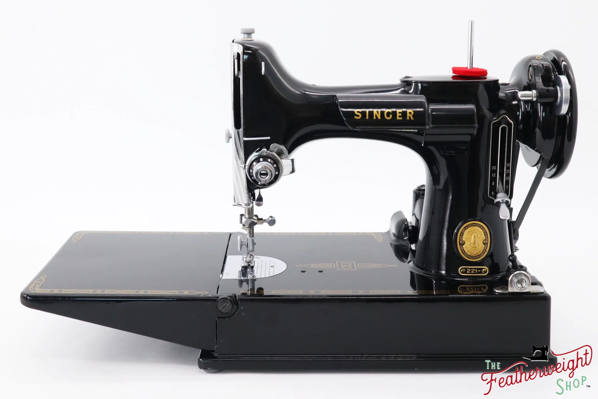 Singer Featherweight 221 Sewing Machine, AM388*** - 1956 - Image 2