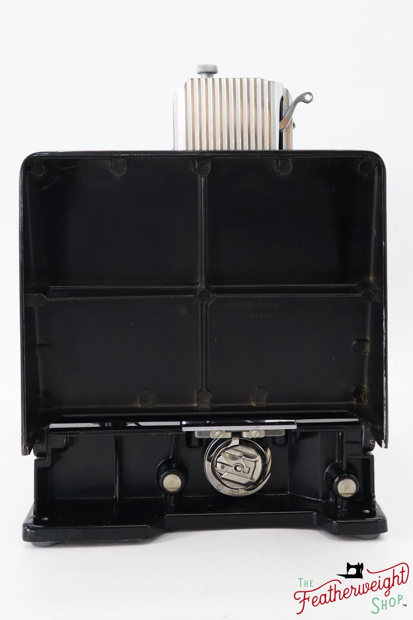 Singer Featherweight 221 Sewing Machine, AM388*** - 1956 - Image 4