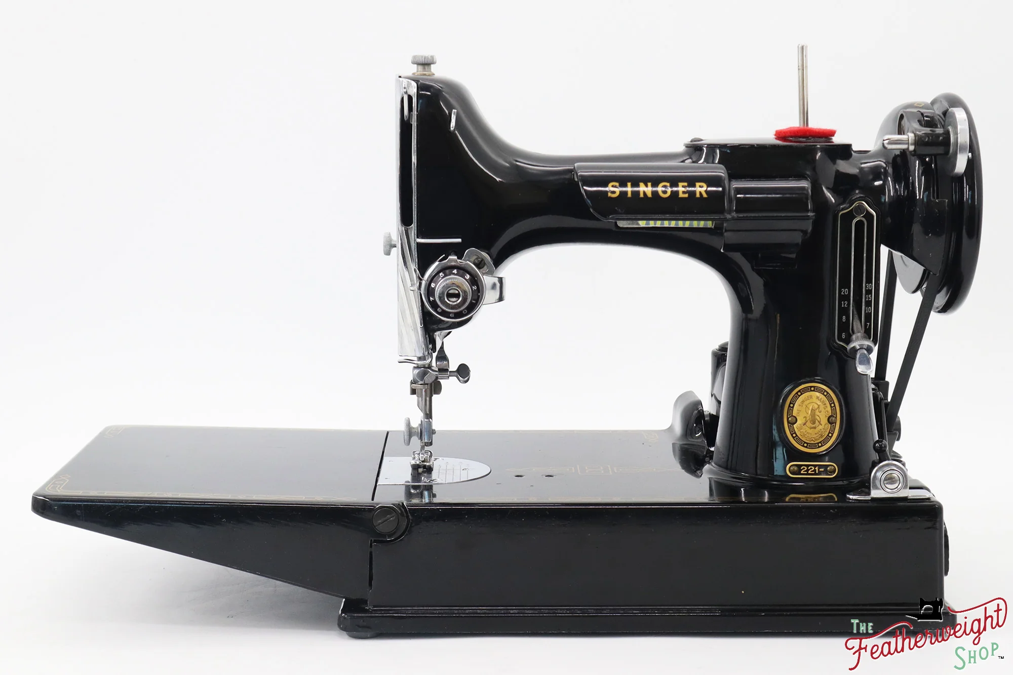 Singer Featherweight 221 Sewing Machine, AM389*** - 1956 - Image 2
