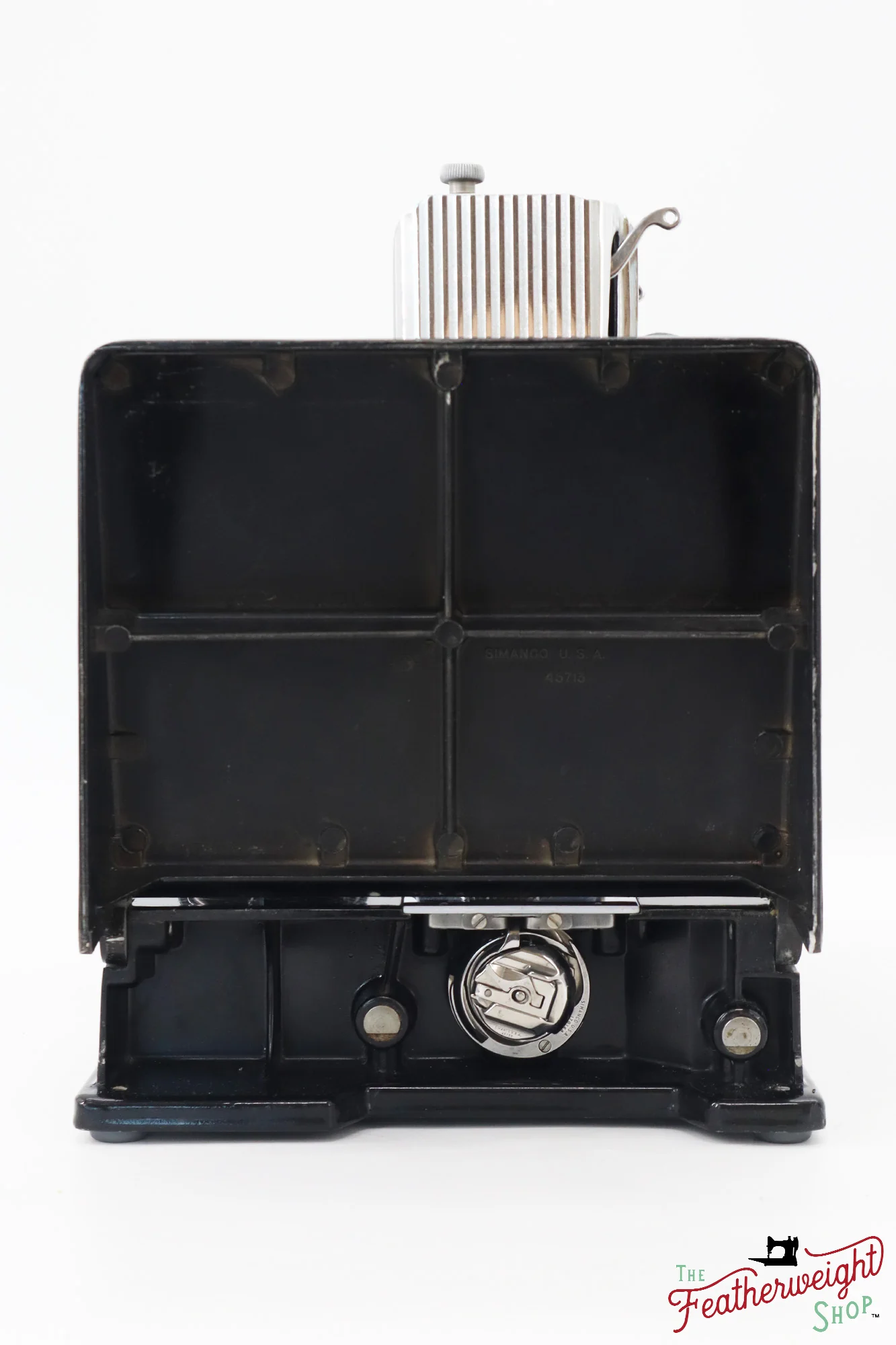 Singer Featherweight 221 Sewing Machine, AM389*** - 1956 - Image 4