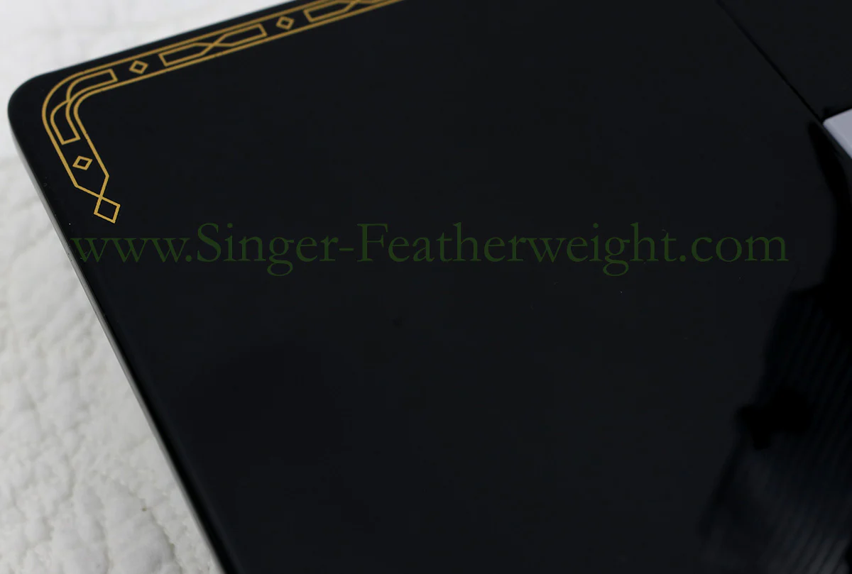 Singer Featherweight 221 Sewing Machine, AM404*** - Image 11