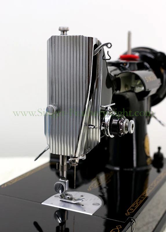 Singer Featherweight 221 Sewing Machine, AM404*** - Image 15