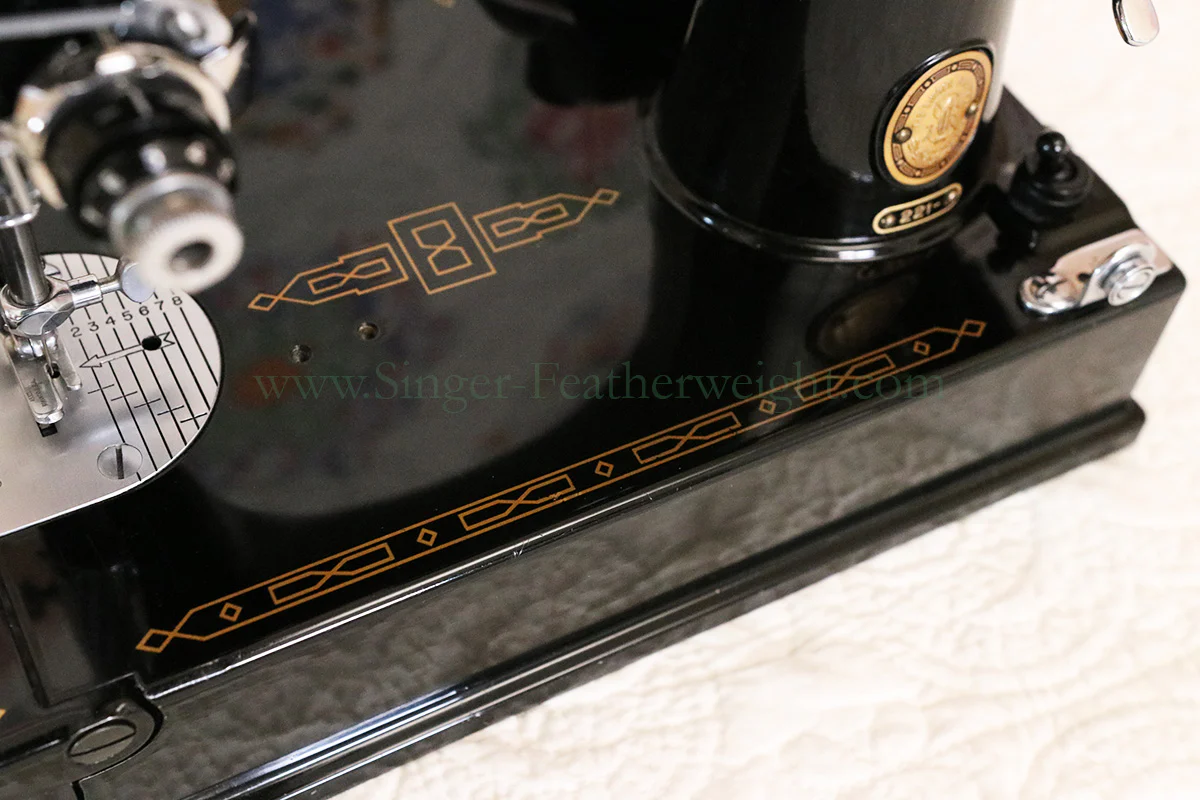 Singer Featherweight 221 Sewing Machine, AM408*** - Image 10