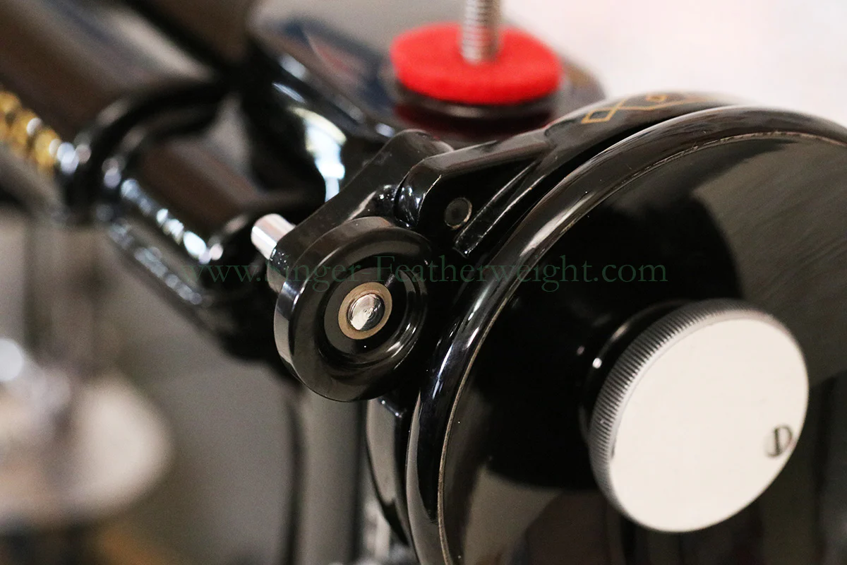 Singer Featherweight 221 Sewing Machine, AM408*** - Image 16