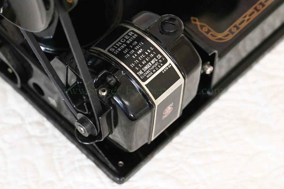 Singer Featherweight 221 Sewing Machine, AM408*** - Image 19