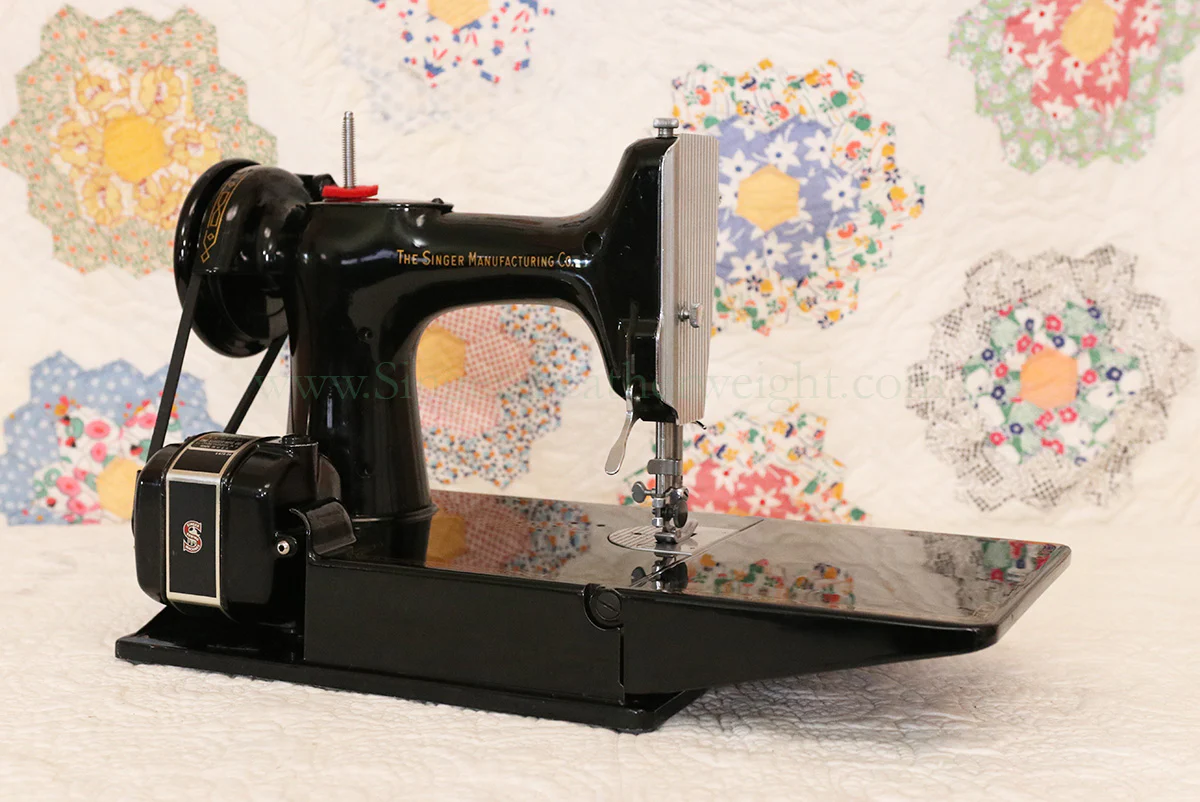 Singer Featherweight 221 Sewing Machine, AM408*** - Image 6