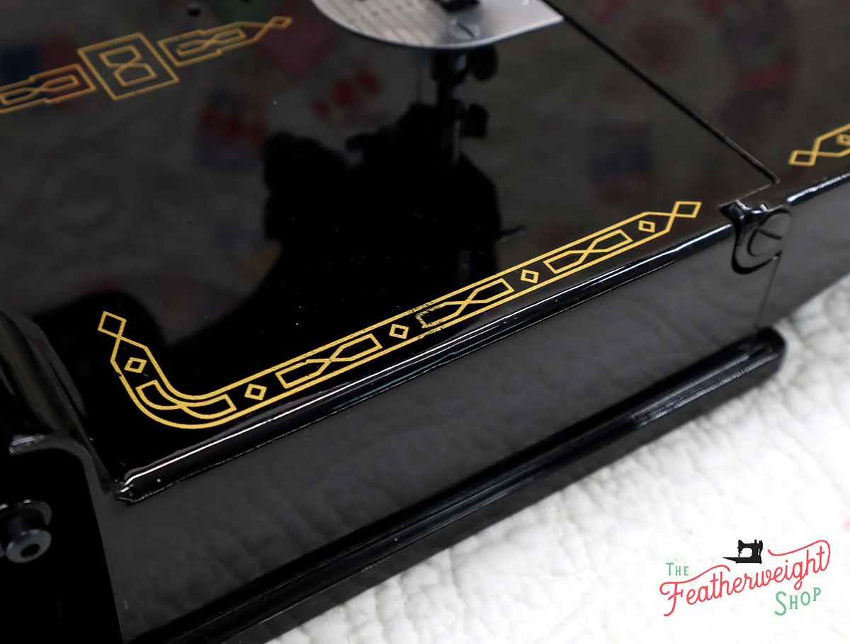 Singer Featherweight 221 Sewing Machine, AM656*** - Image 14