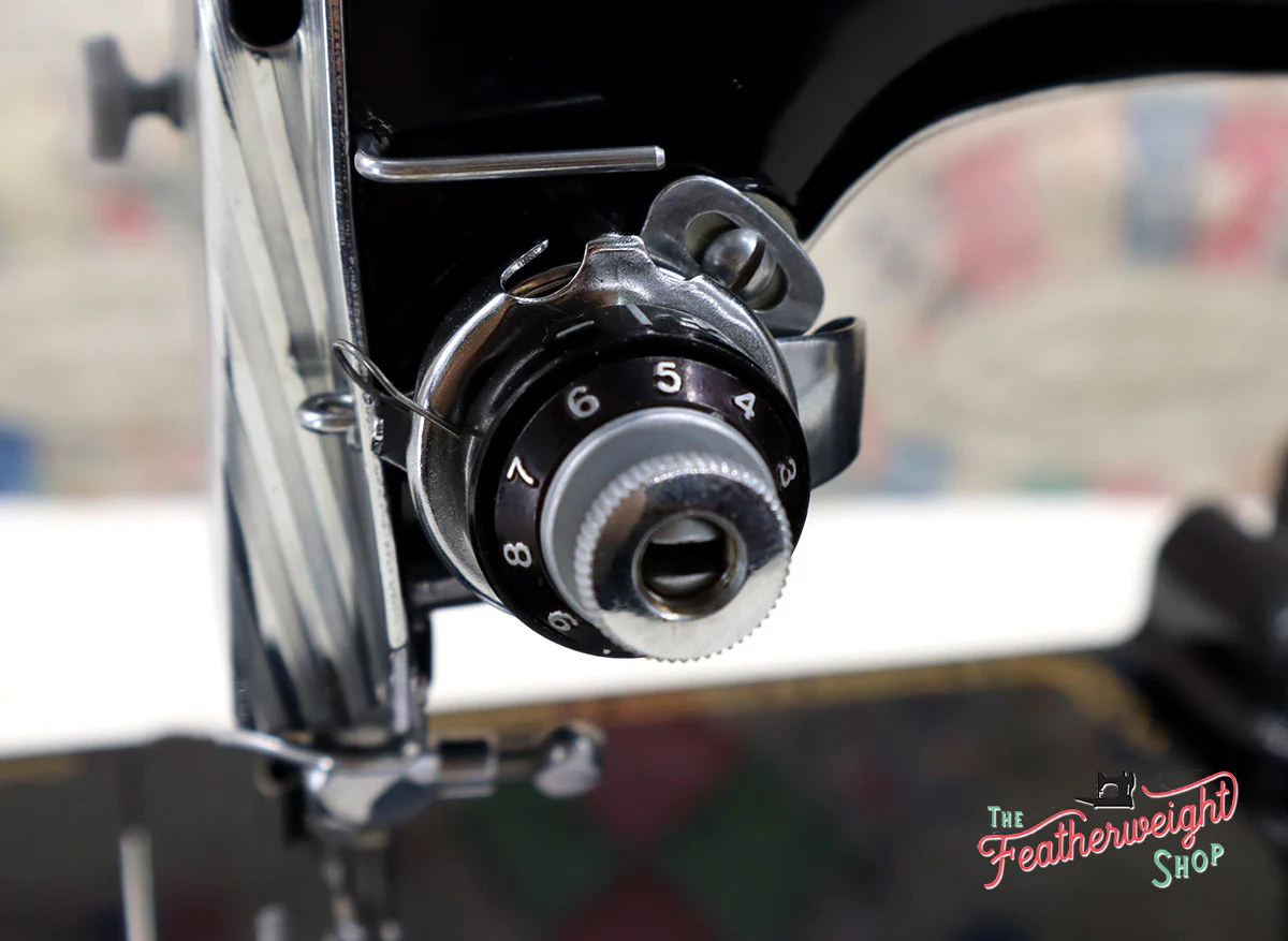 Singer Featherweight 221 Sewing Machine, AM656*** - Image 17