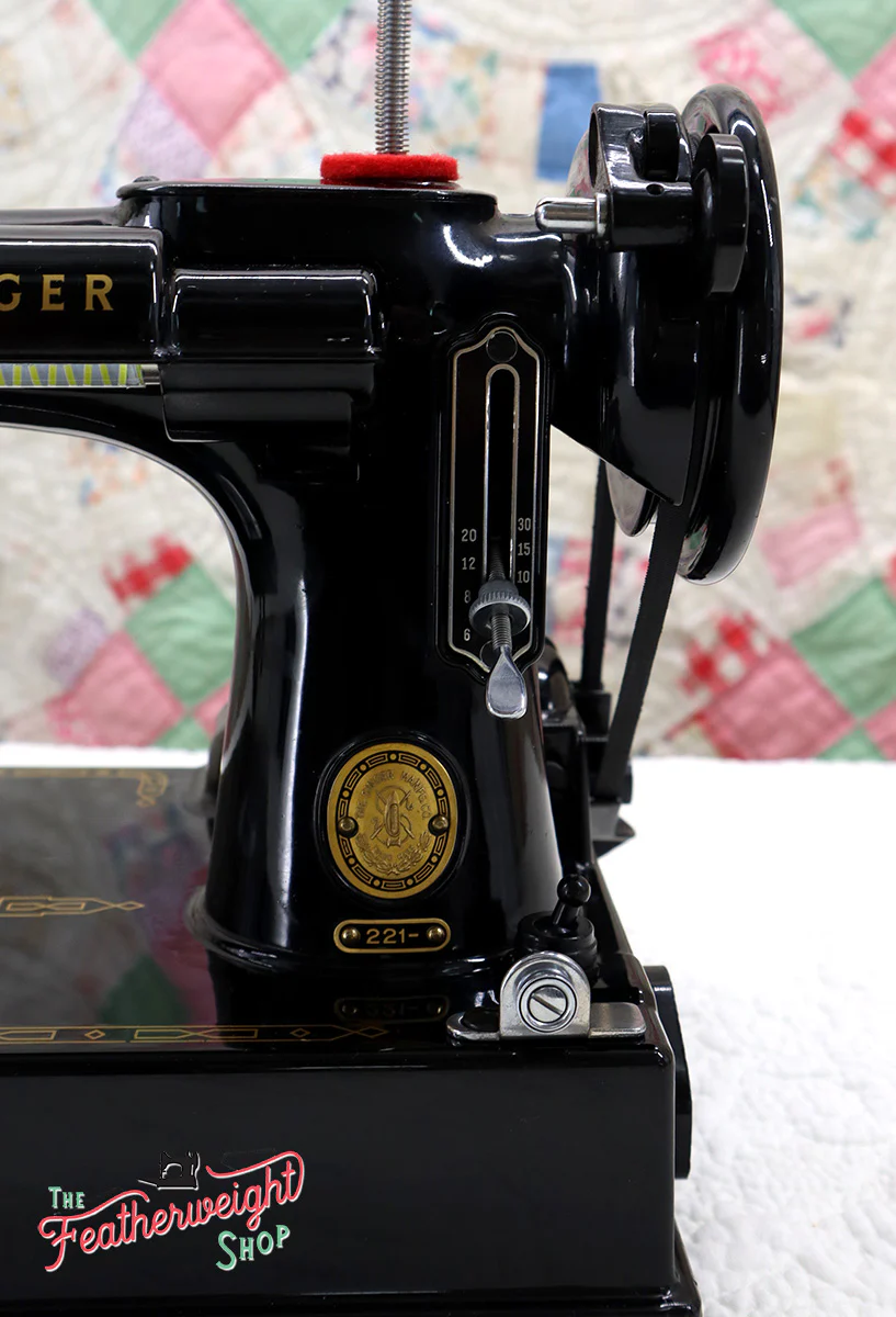 Singer Featherweight 221 Sewing Machine, AM656*** - Image 19