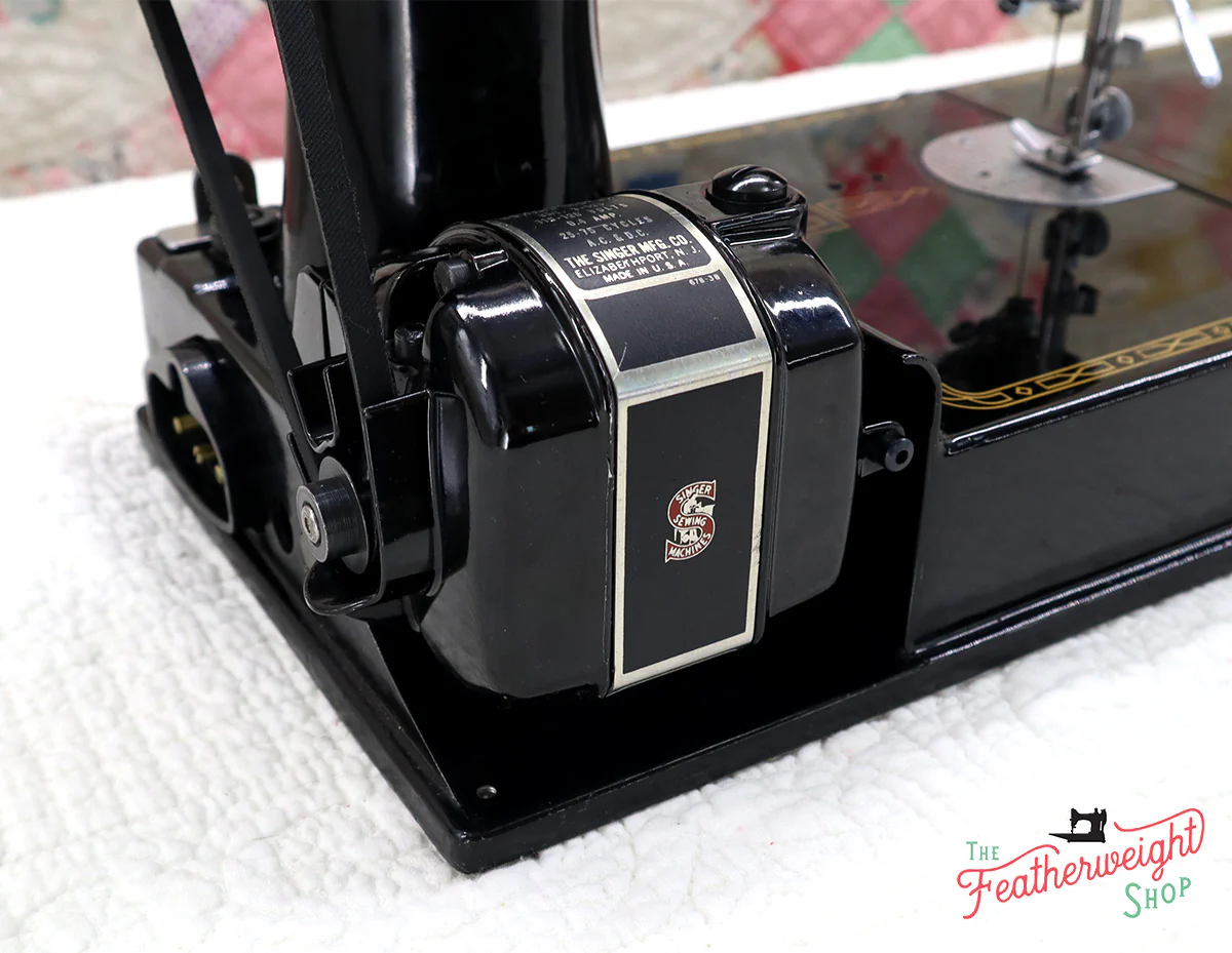 Singer Featherweight 221 Sewing Machine, AM656*** - Image 21
