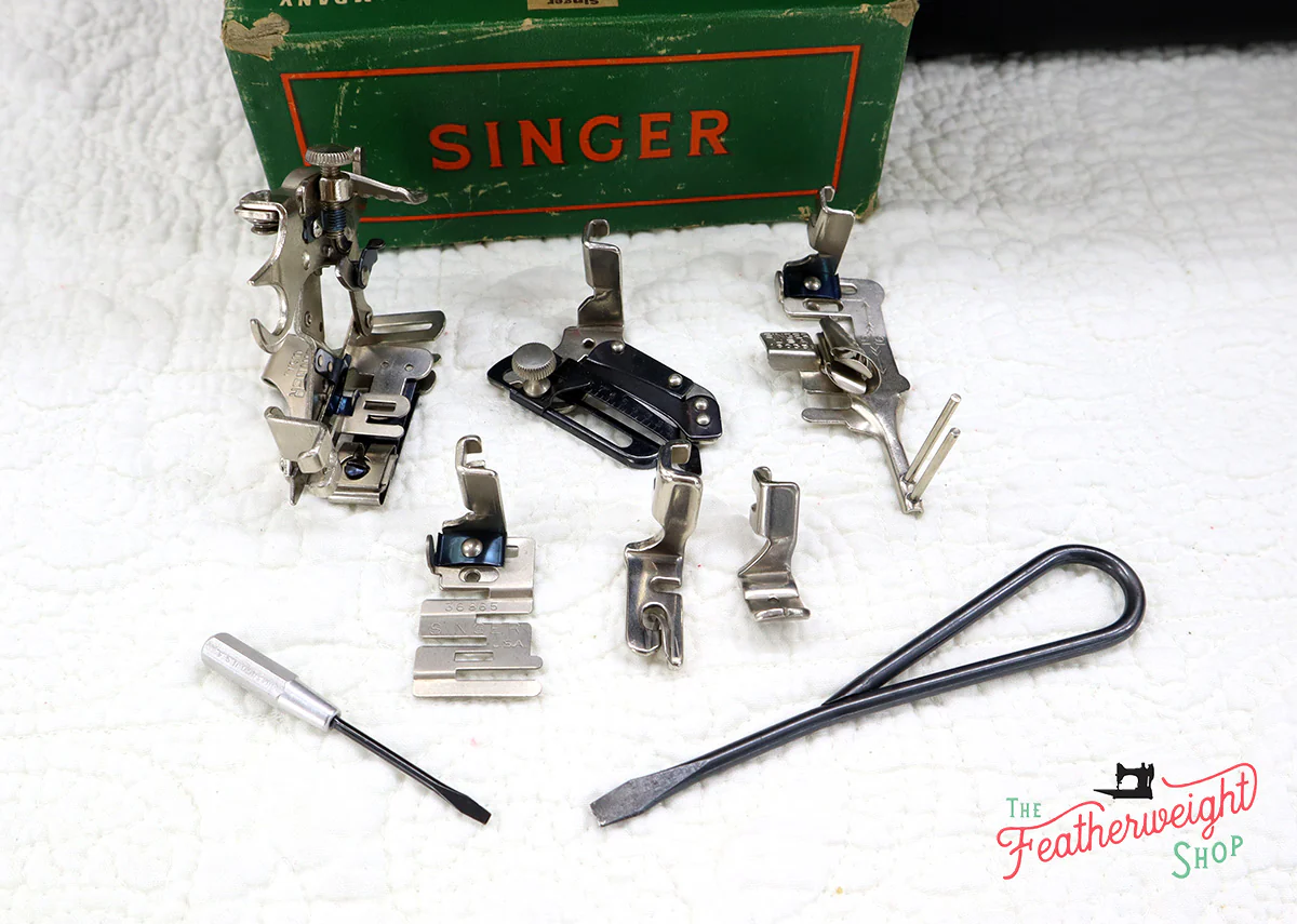 Singer Featherweight 221 Sewing Machine, AM656*** - Image 22