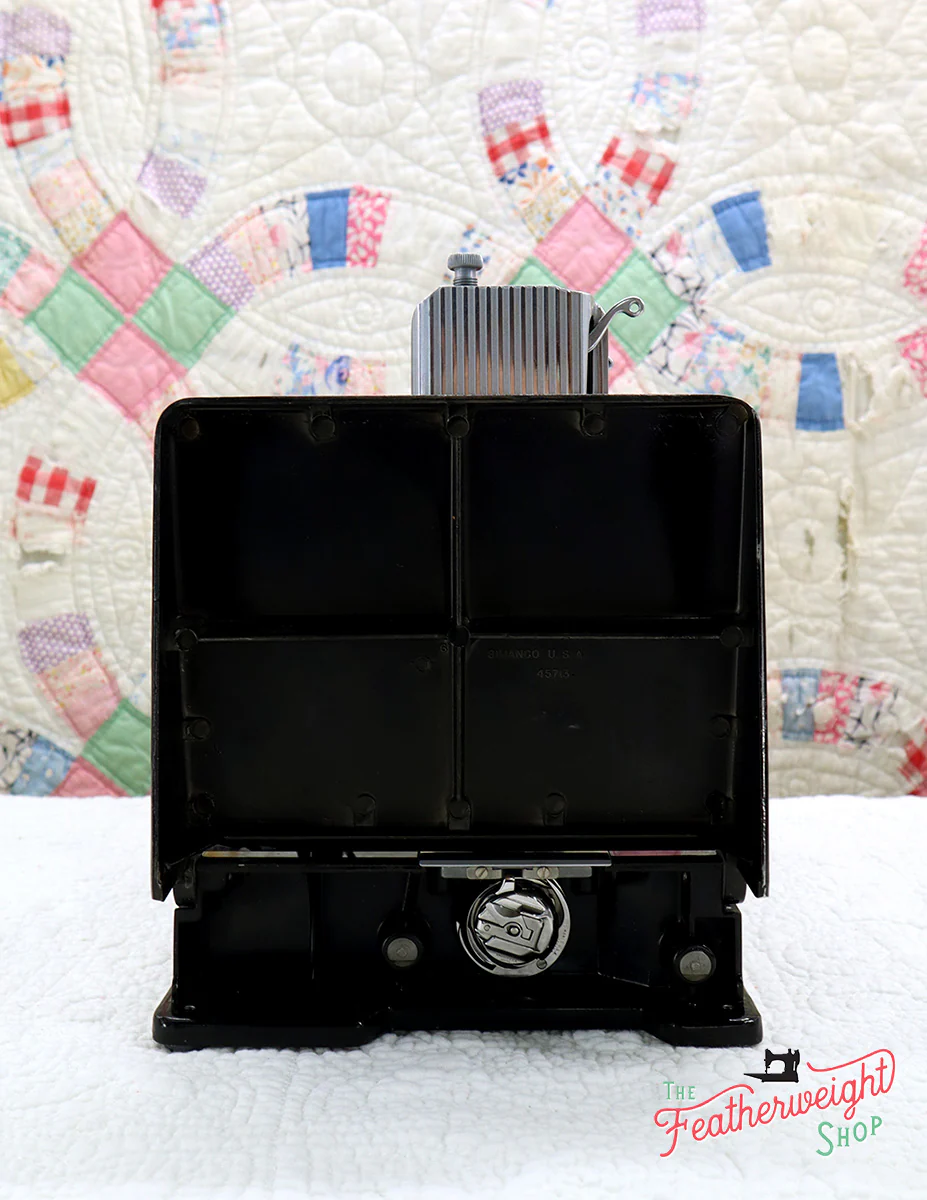 Singer Featherweight 221 Sewing Machine, AM656*** - Image 6