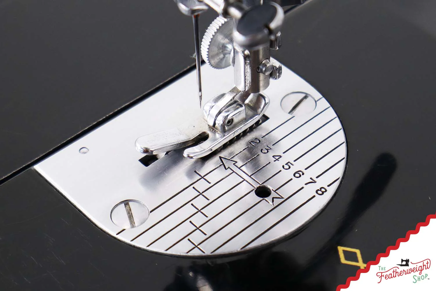 Singer Featherweight 221 Sewing Machine, AM659*** - 1957 - Image 15