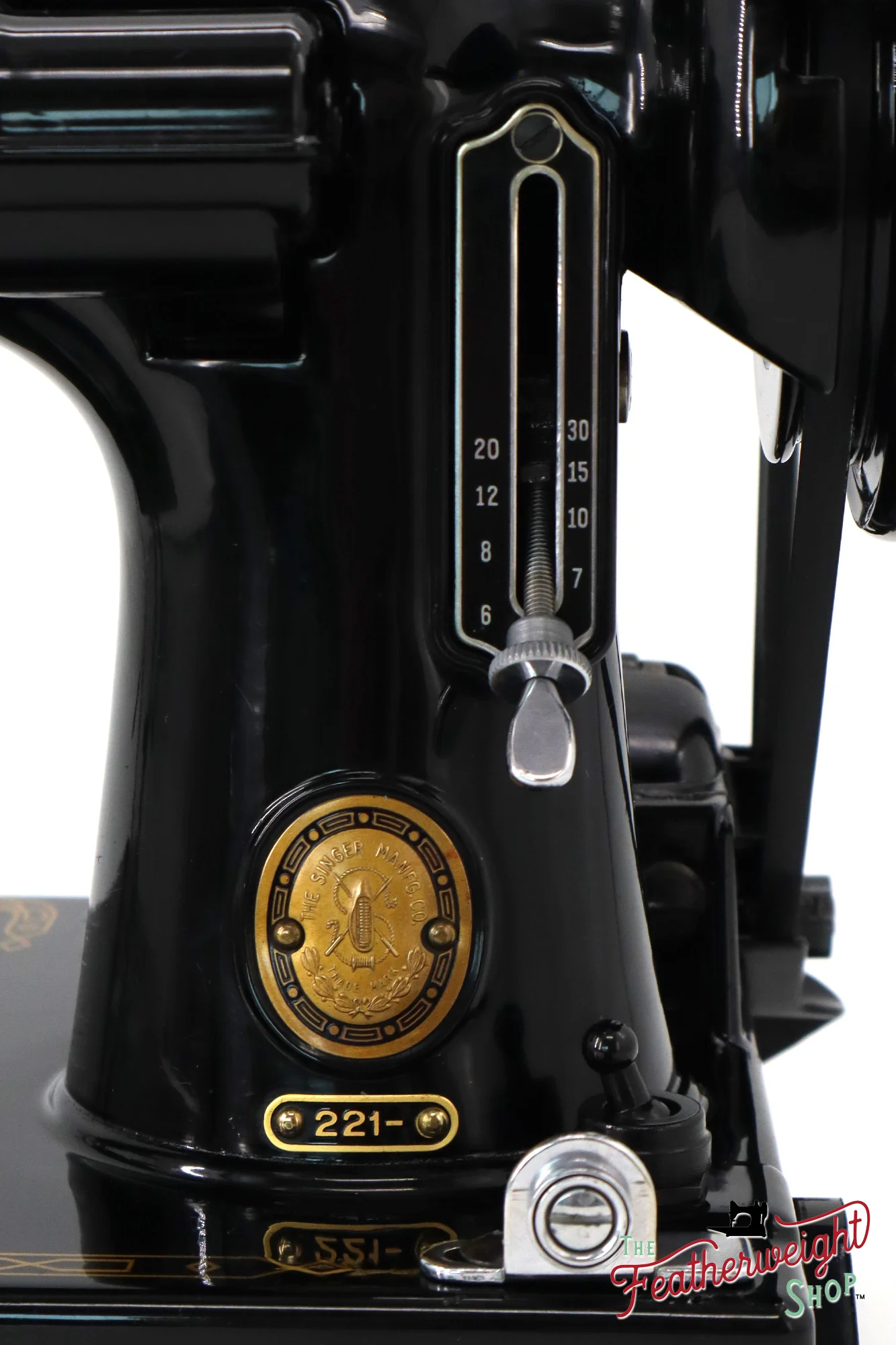 Singer Featherweight 221 Sewing Machine, AM660*** - 1957 - Image 15
