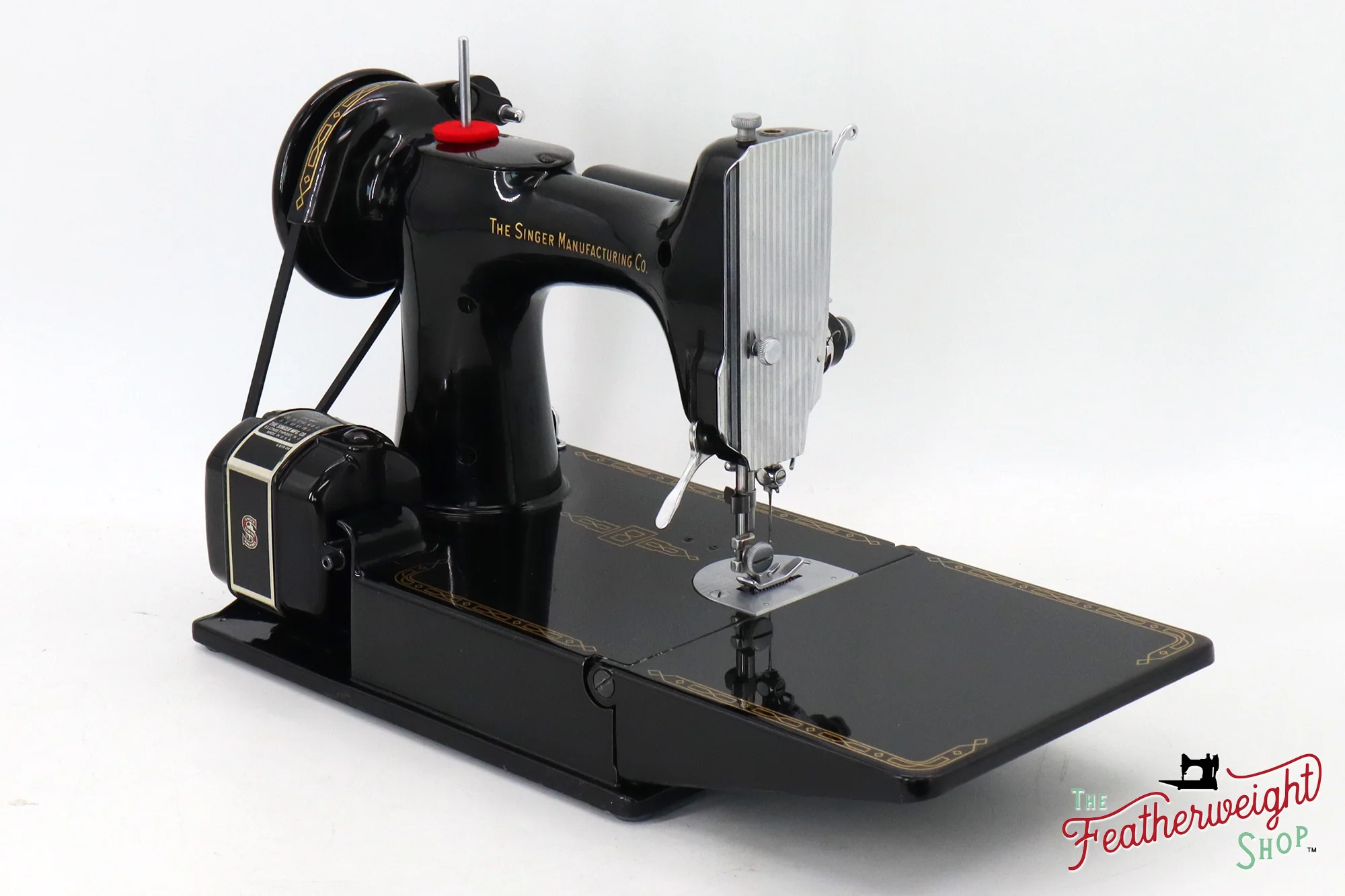 Singer Featherweight 221 Sewing Machine, AM660*** - 1957 - Image 5