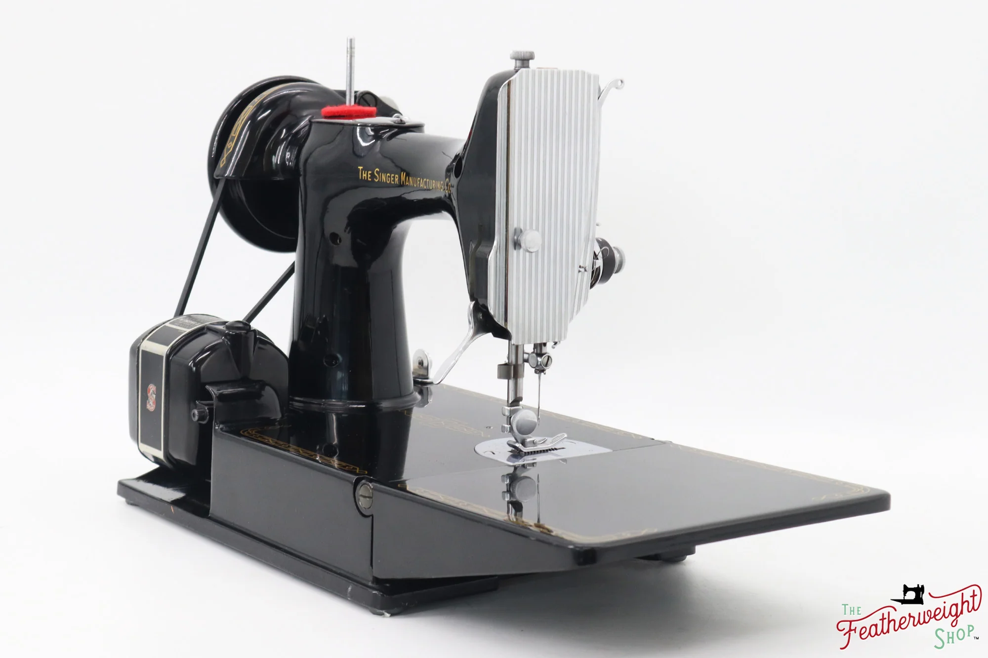Singer Featherweight 221 Sewing Machine, AM661*** - 1957 - Image 5