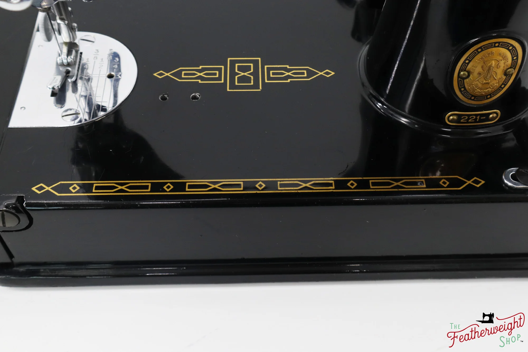 Singer Featherweight 221 Sewing Machine, AM661*** - 1957 - Image 7