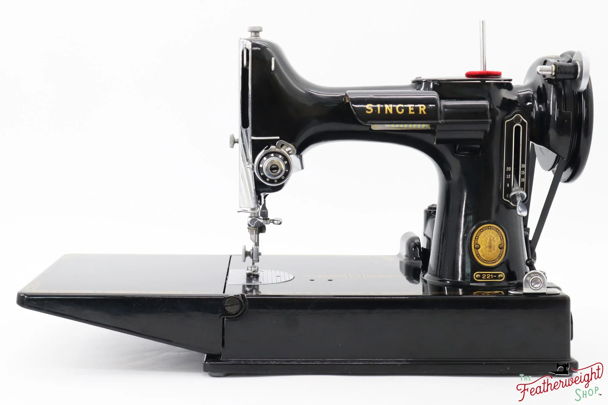 Singer Featherweight 221 Sewing Machine, AM673*** - 1957 - Image 3